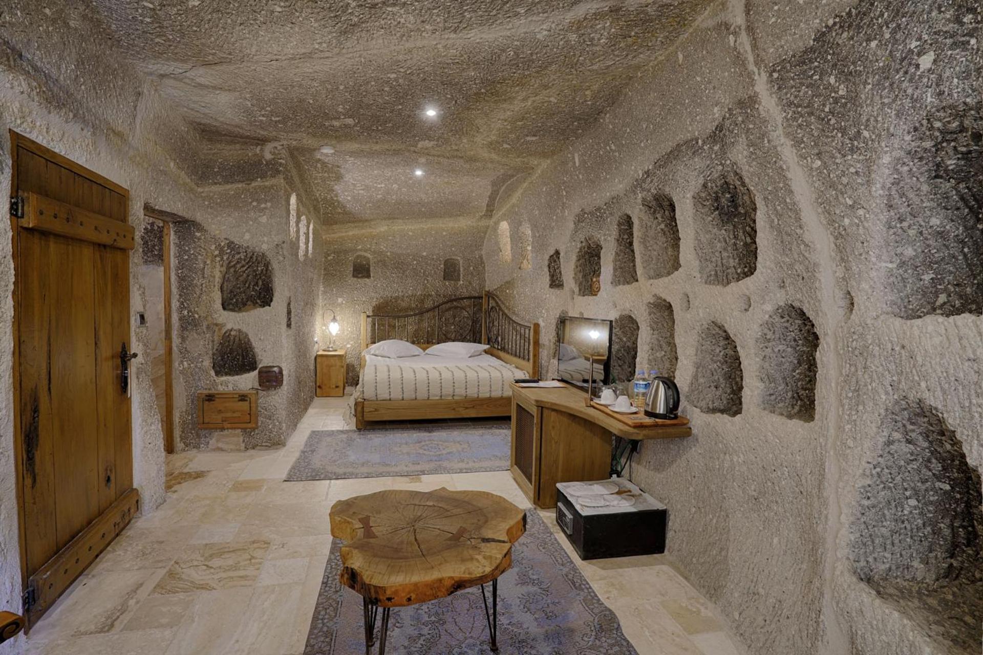 Hera Cave Suites - Image 198