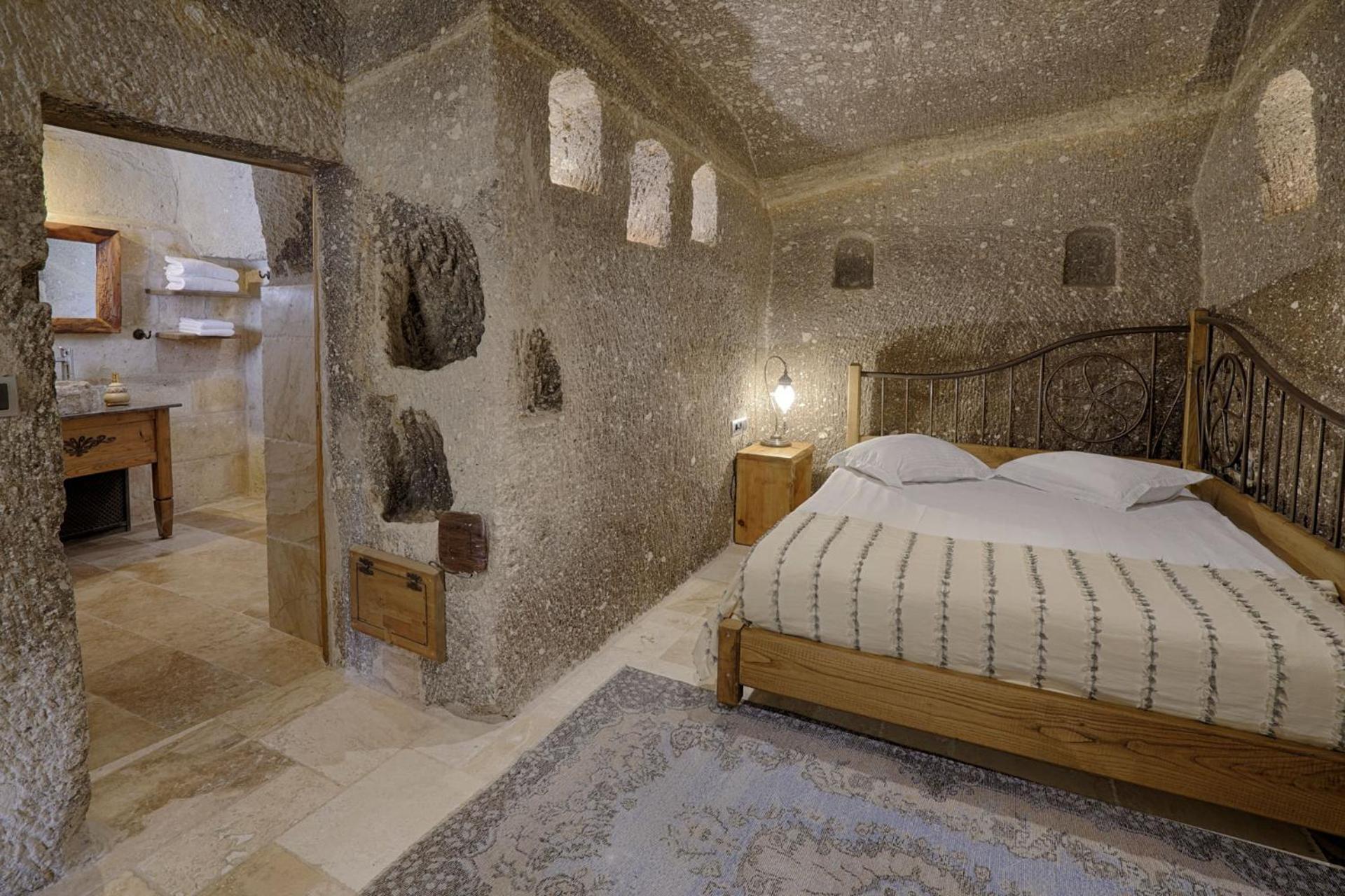 Hera Cave Suites - Image 217