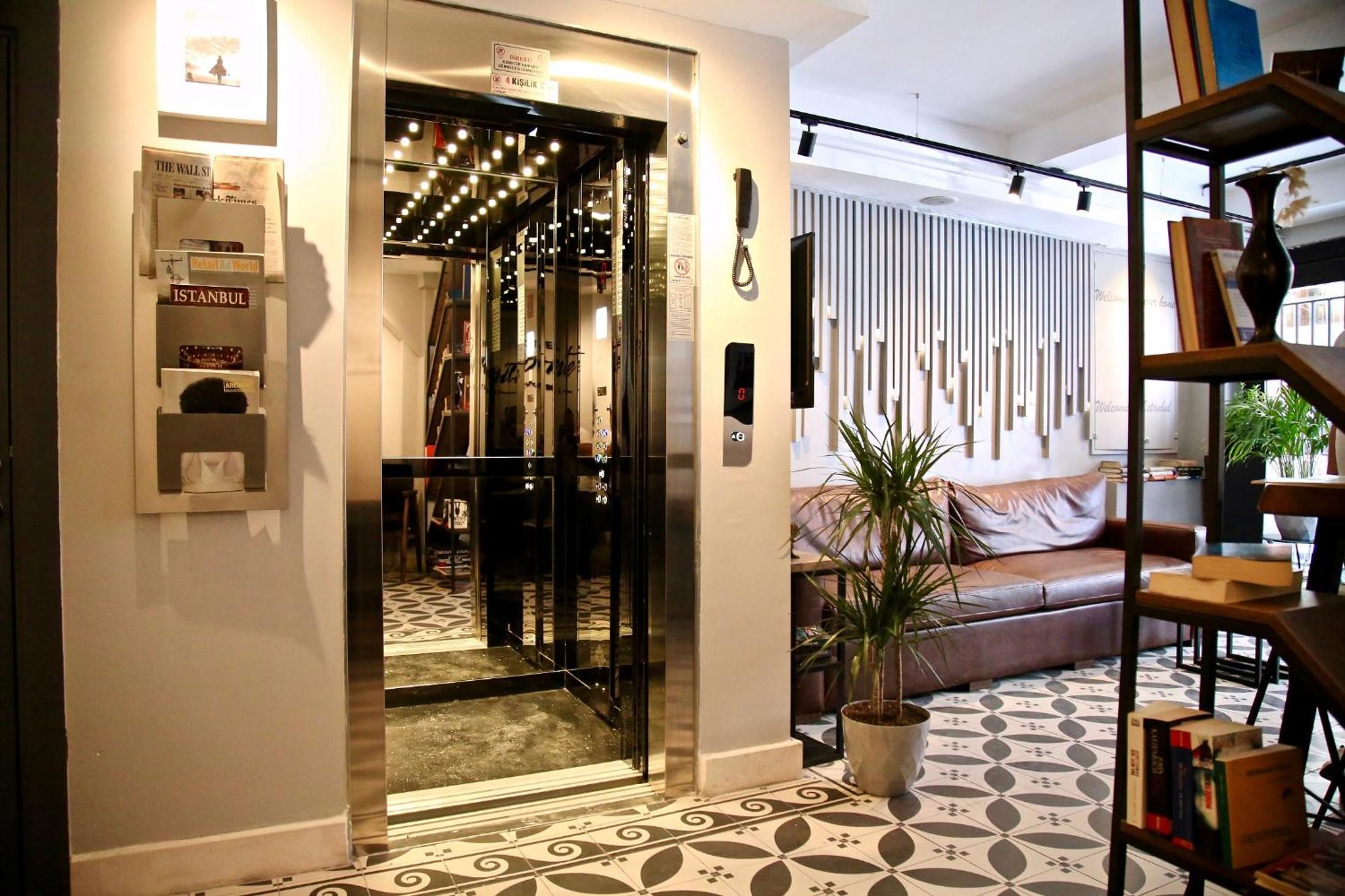 HOTEL BRONTE - Image 13