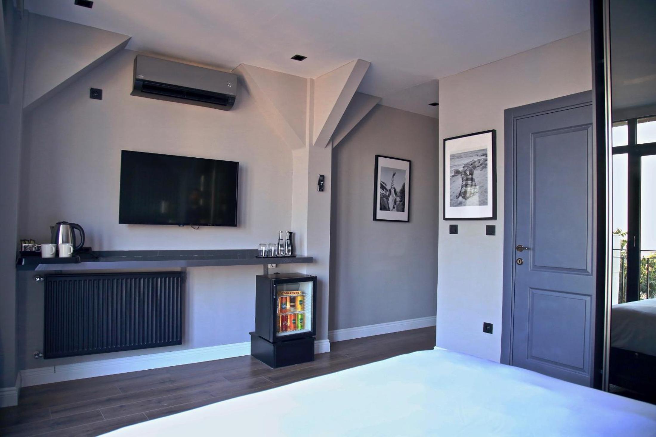 HOTEL BRONTE - Image 40