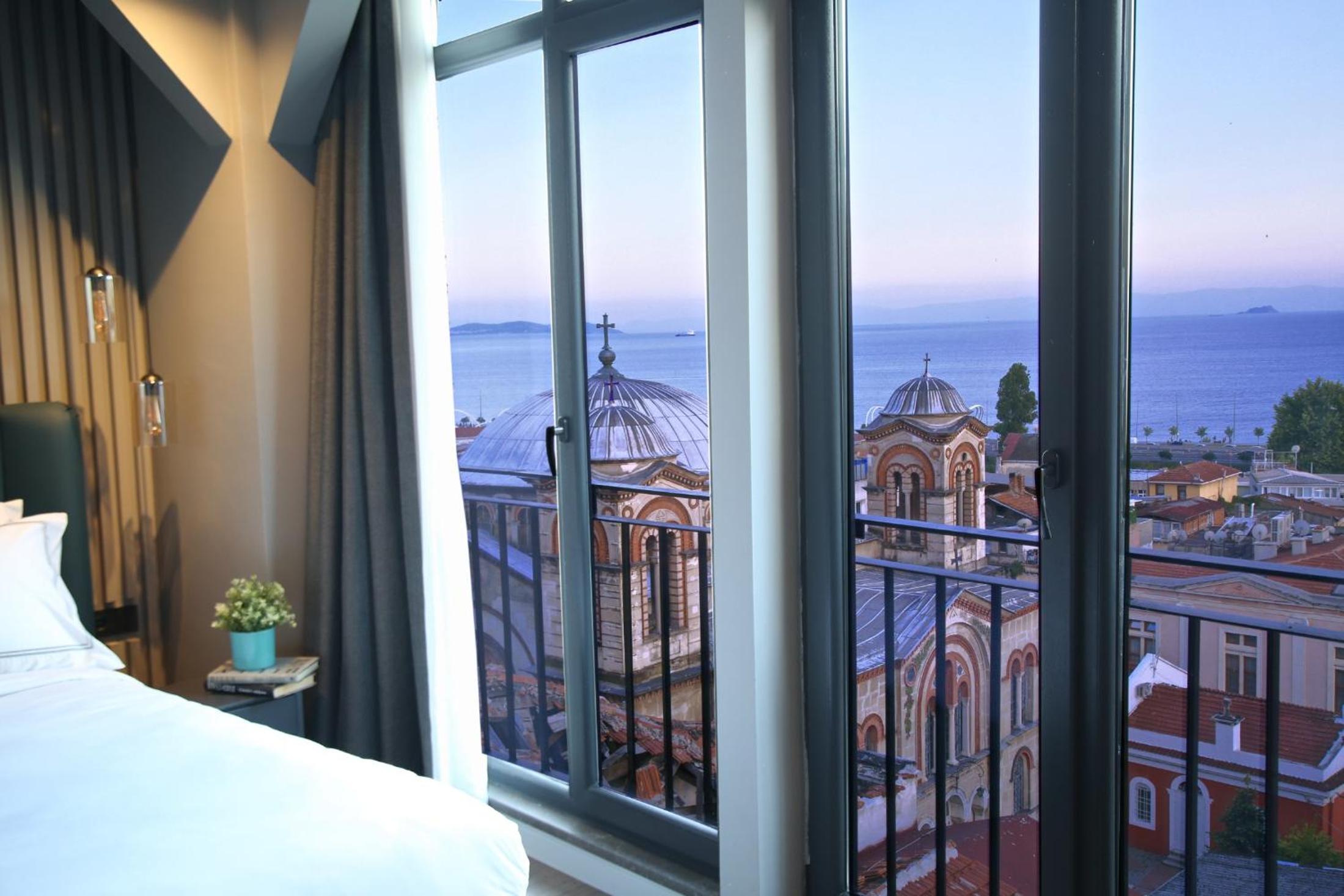 HOTEL BRONTE - Image 36