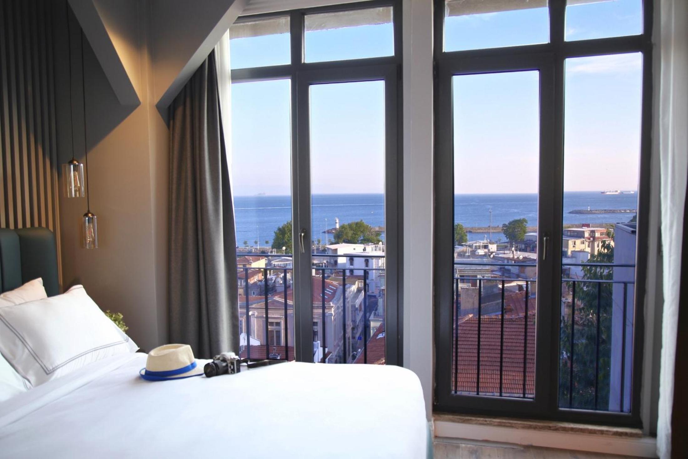 HOTEL BRONTE - Image 33