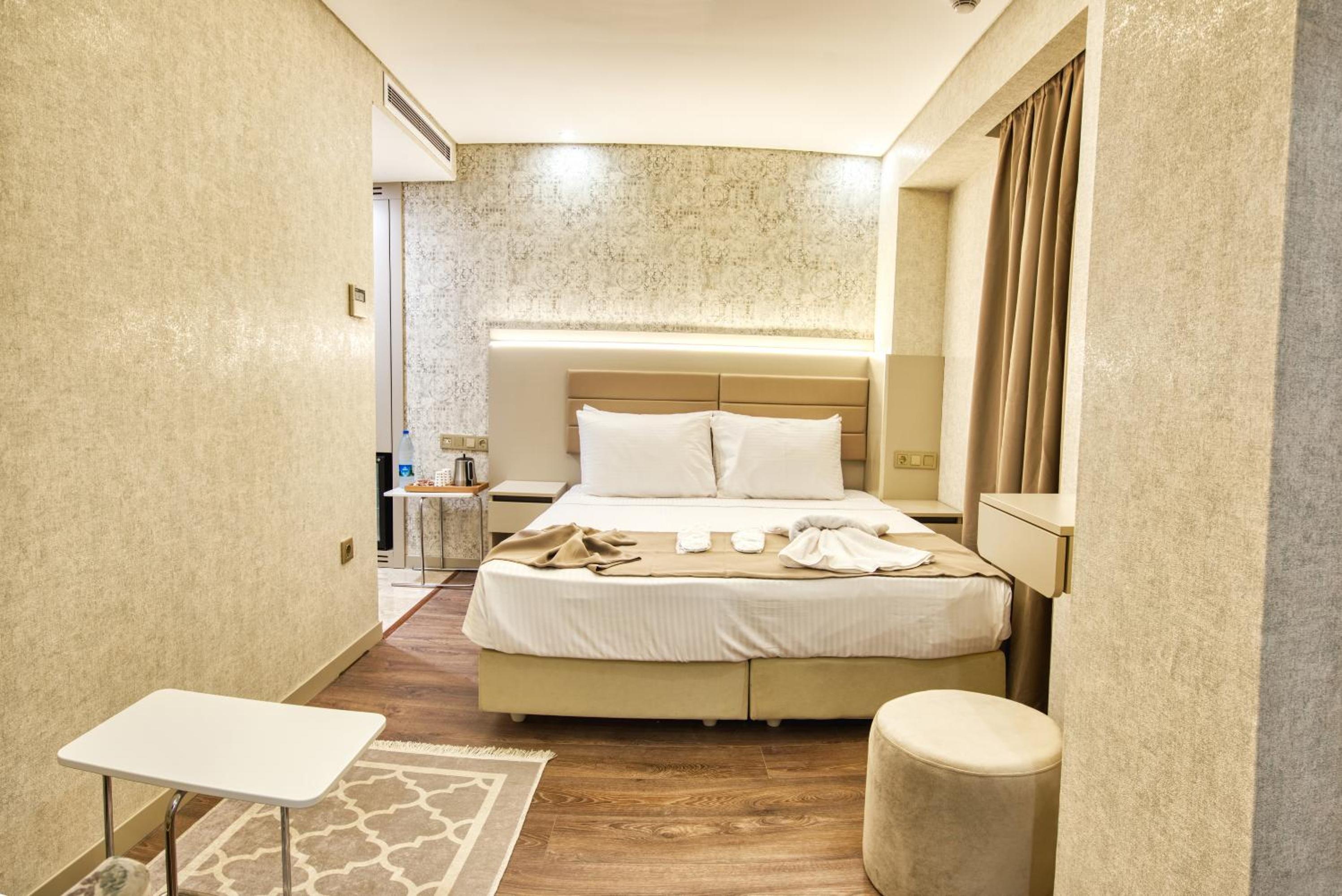 Florina Otel - Image 30