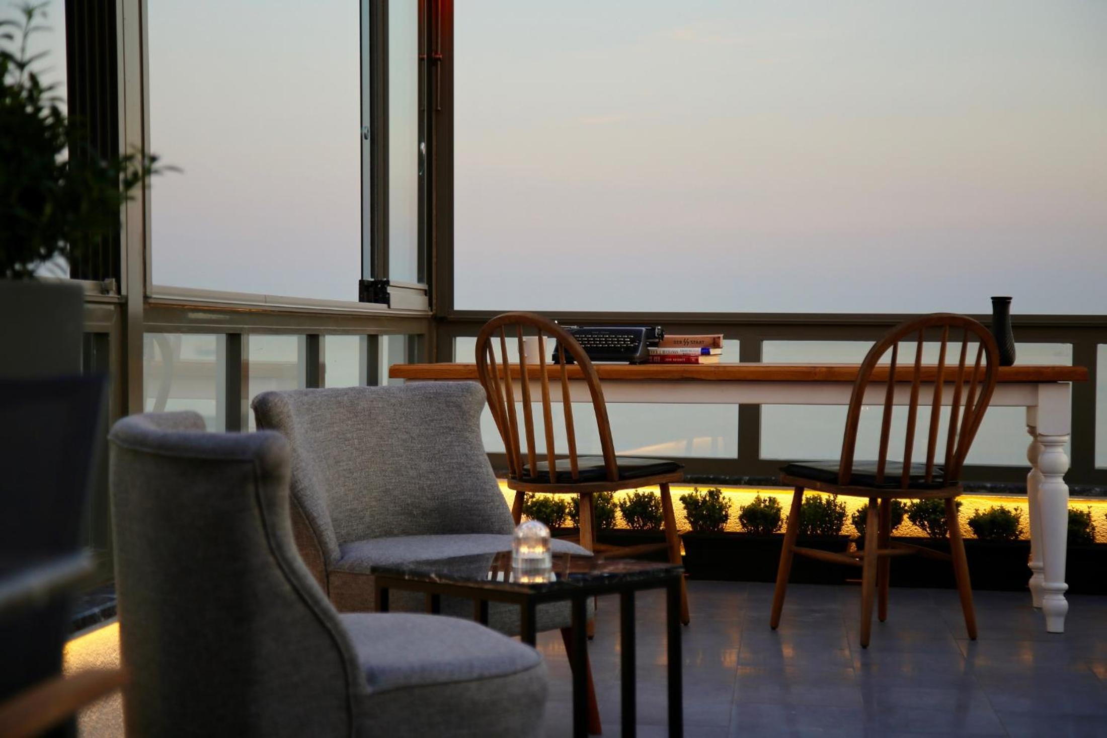 HOTEL BRONTE - Image 45