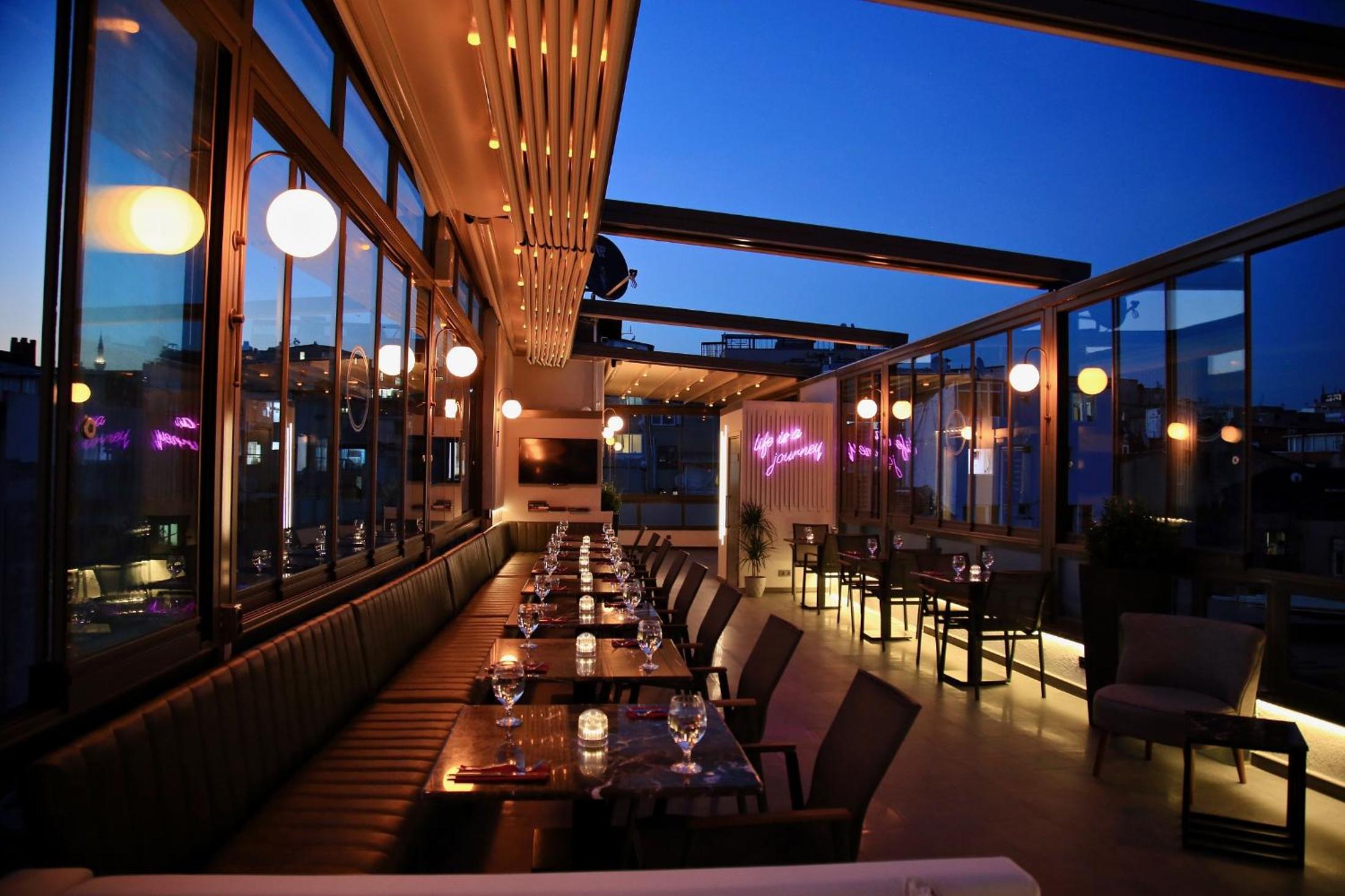 HOTEL BRONTE - Image 48