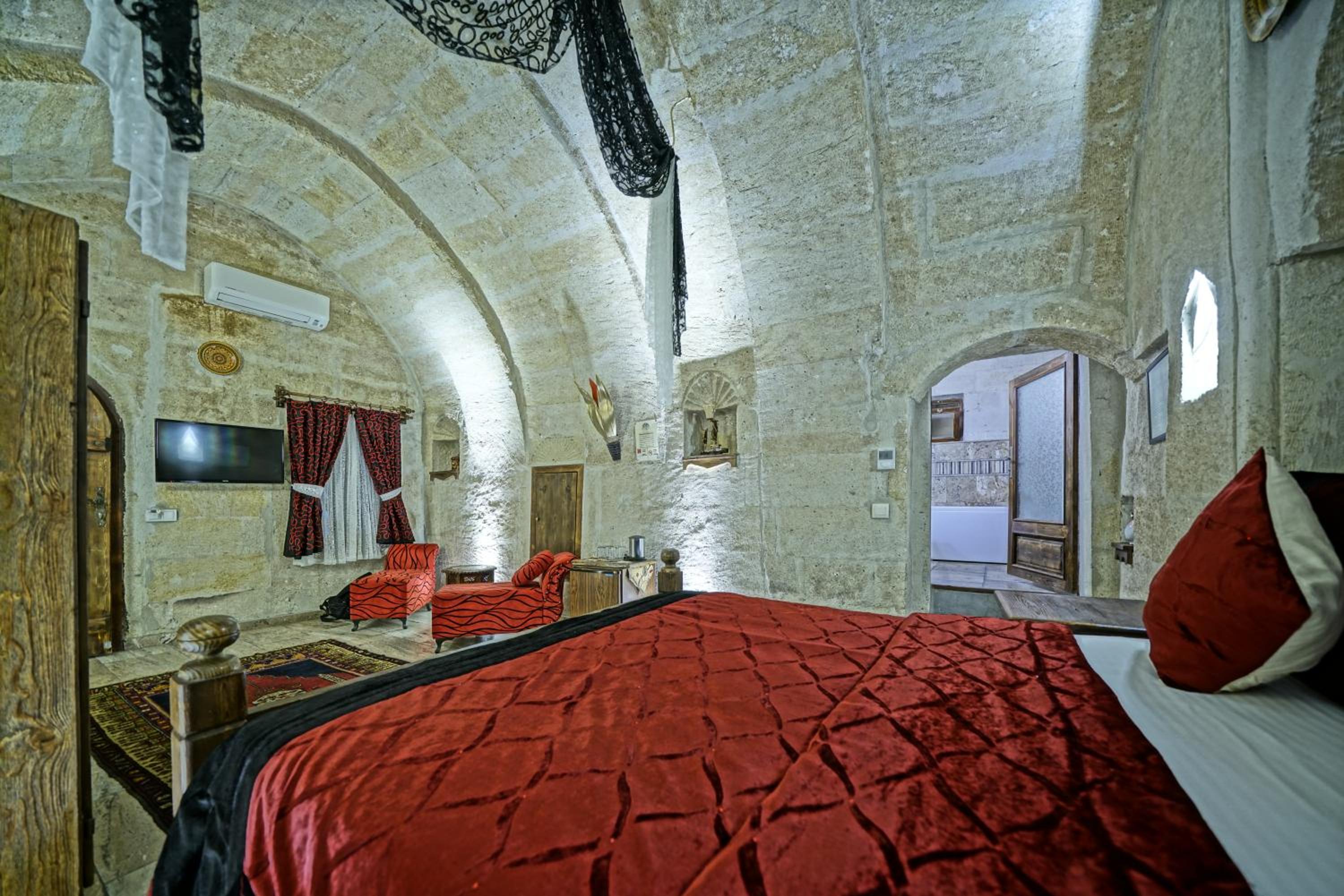 Maccan Cave Hotel - Image 69
