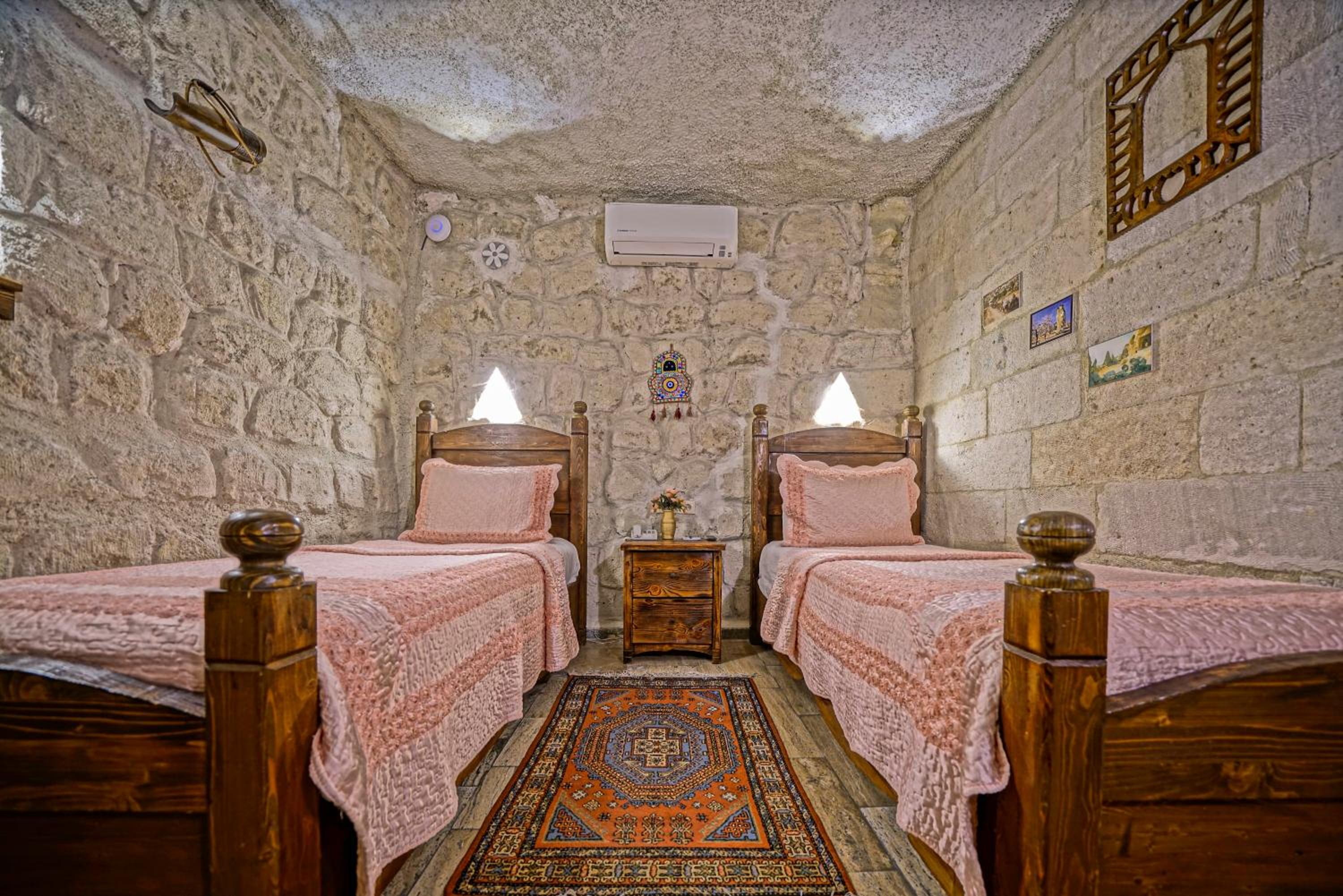 Maccan Cave Hotel - Image 91