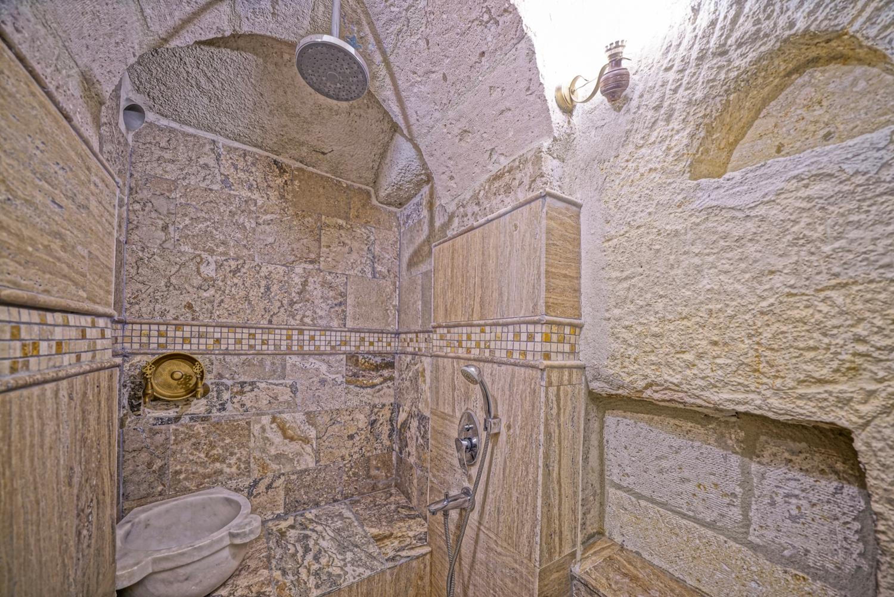 Maccan Cave Hotel - Image 90