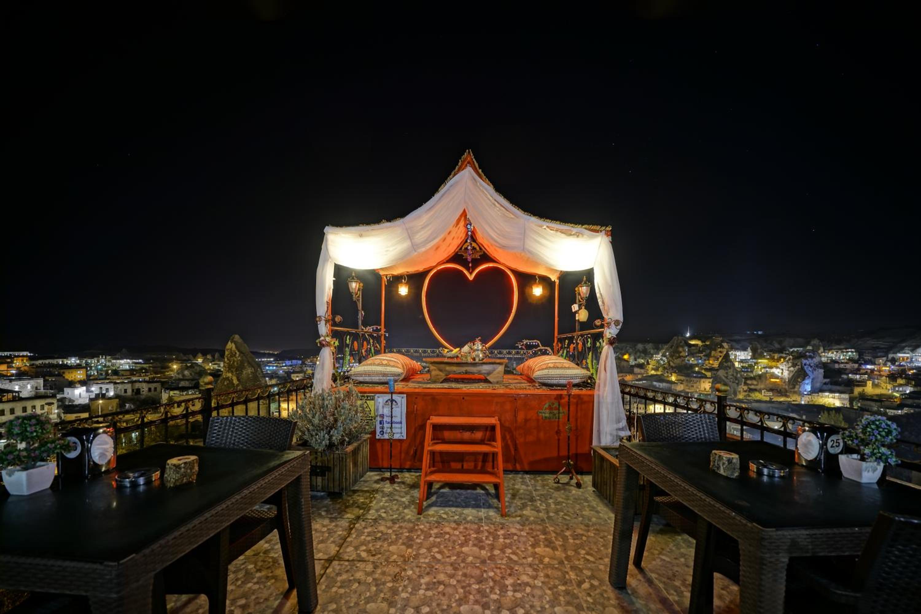 Maccan Cave Hotel - Image 43