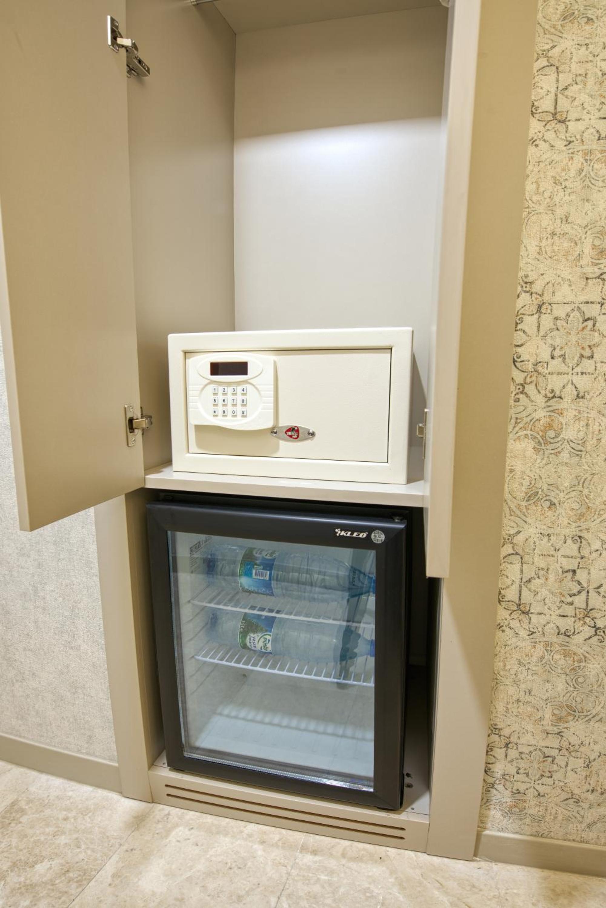 Florina Otel - Image 11