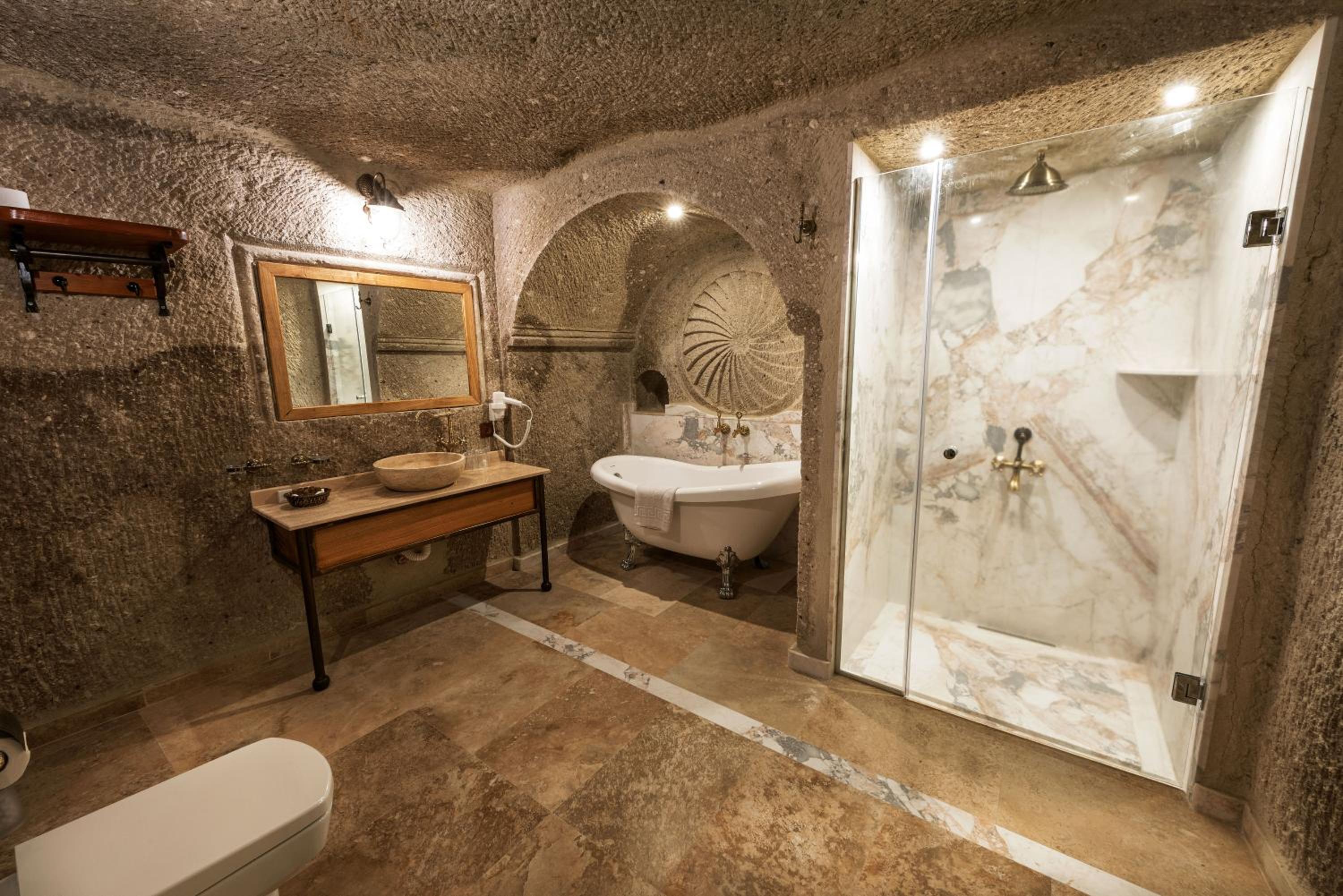 Sarnich Cave Suites - Image 64