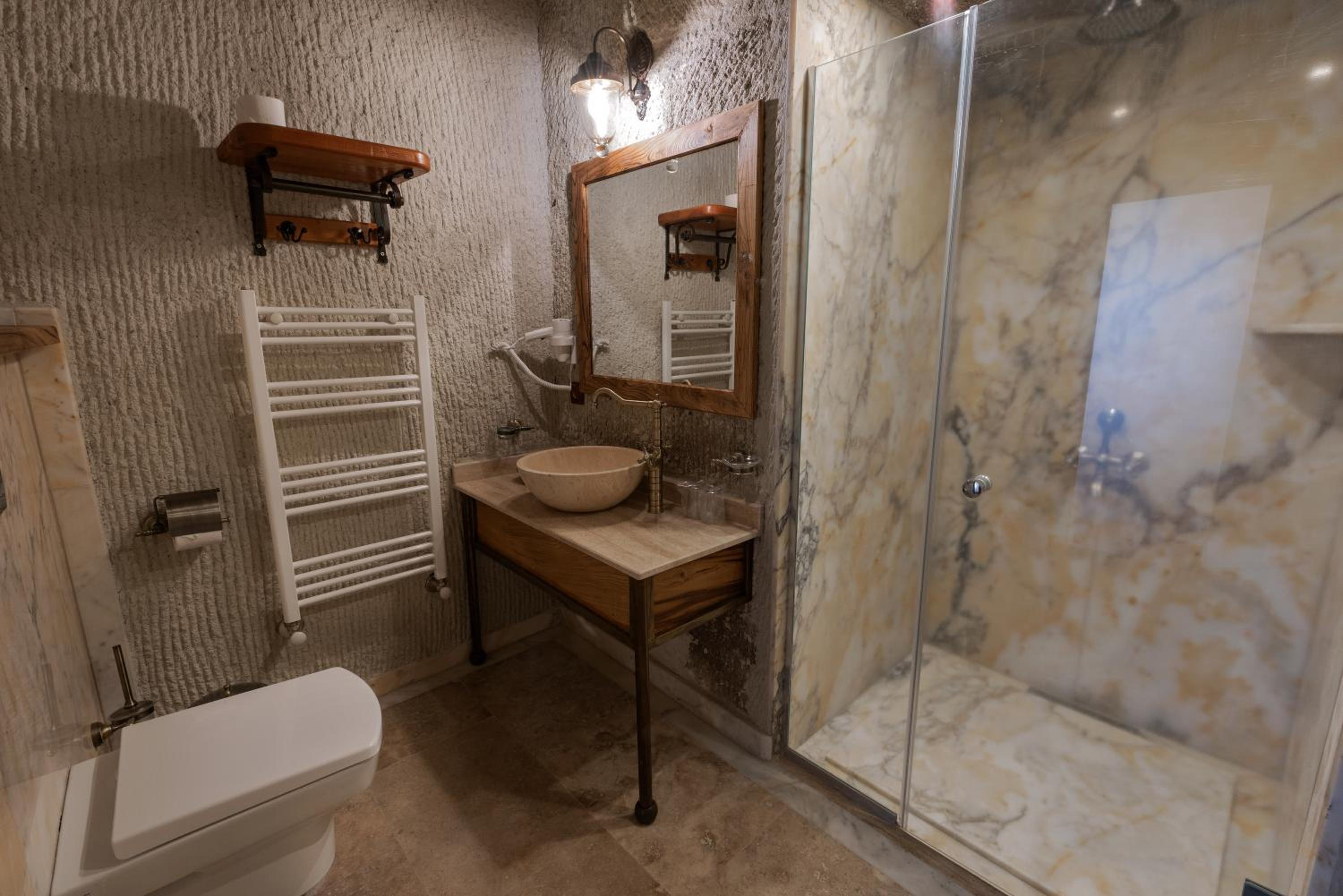 Sarnich Cave Suites - Image 74
