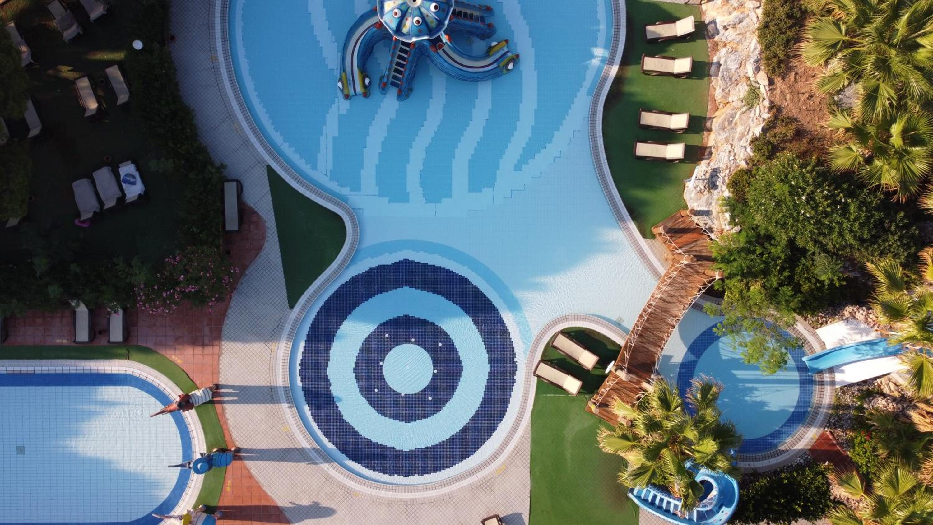 Pine Bay Holiday Resort - Image 113