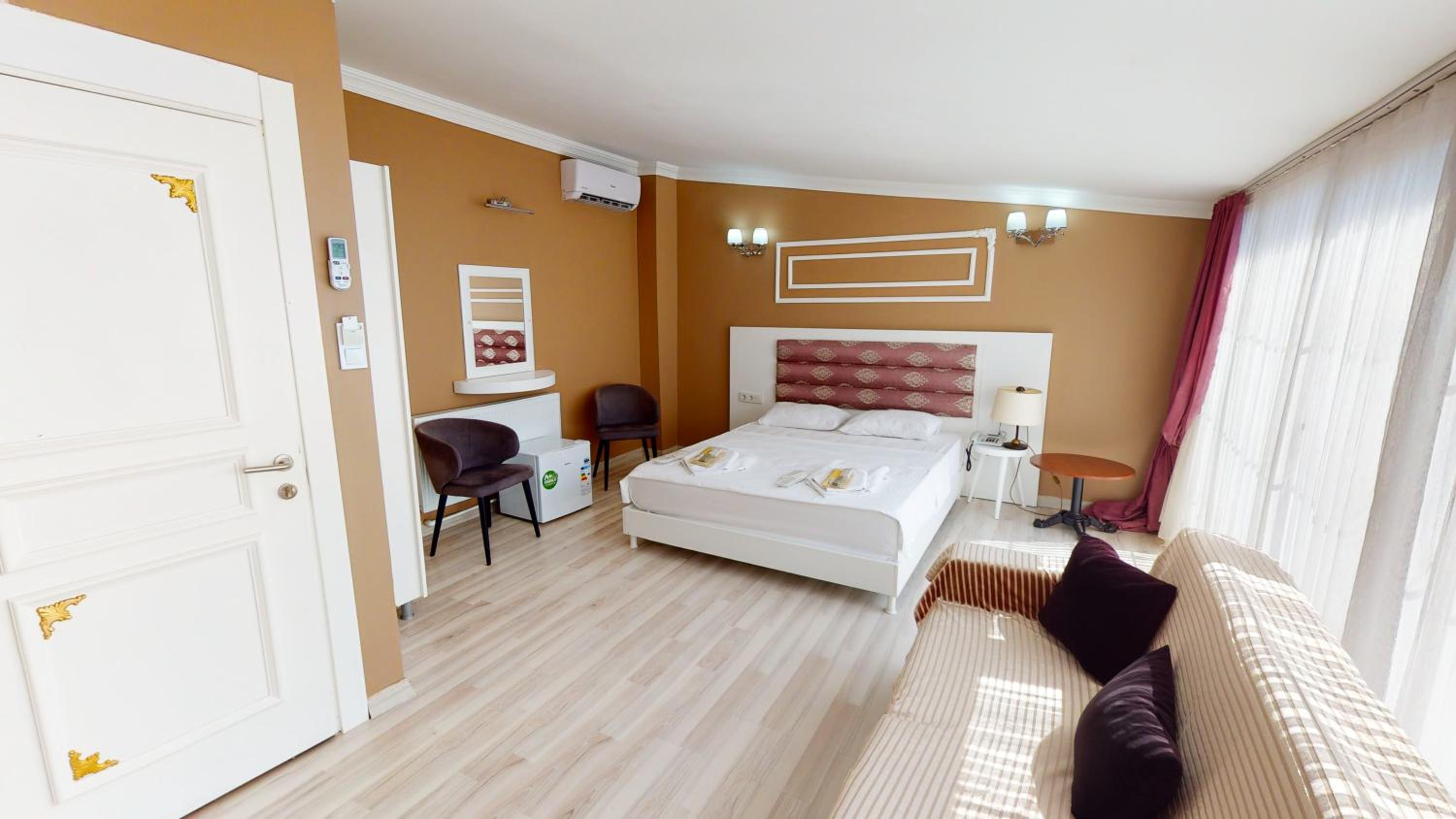The Wolf Otel - Image 61
