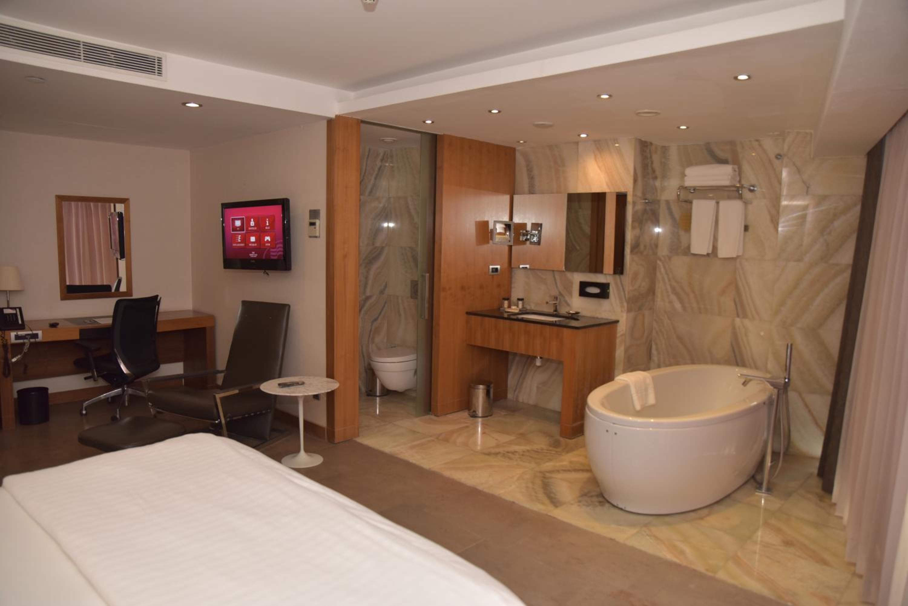 Crowne Plaza Istanbul Harbiye, an IHG Hotel - Image 138