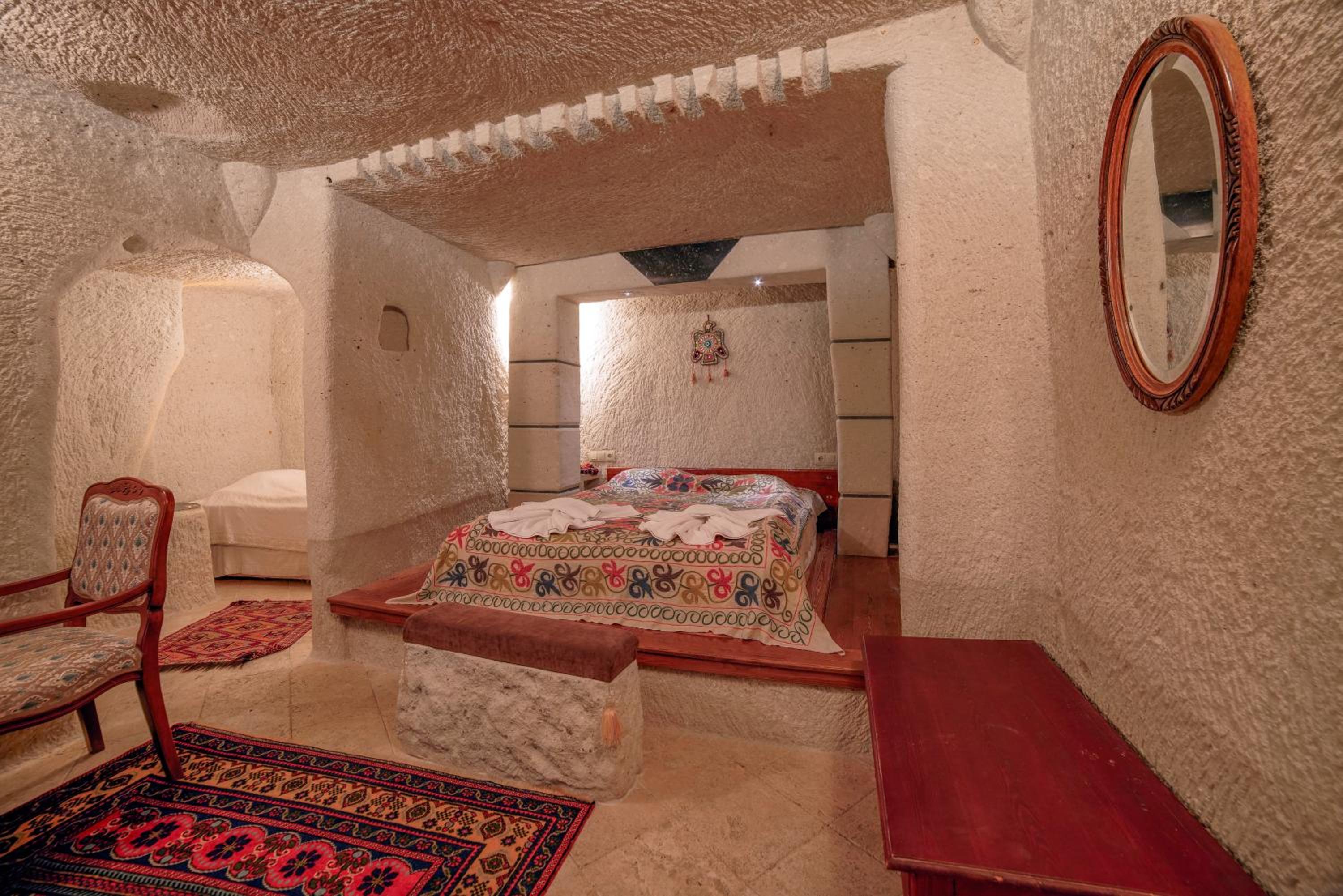 Local Cave House Hotel - Image 41