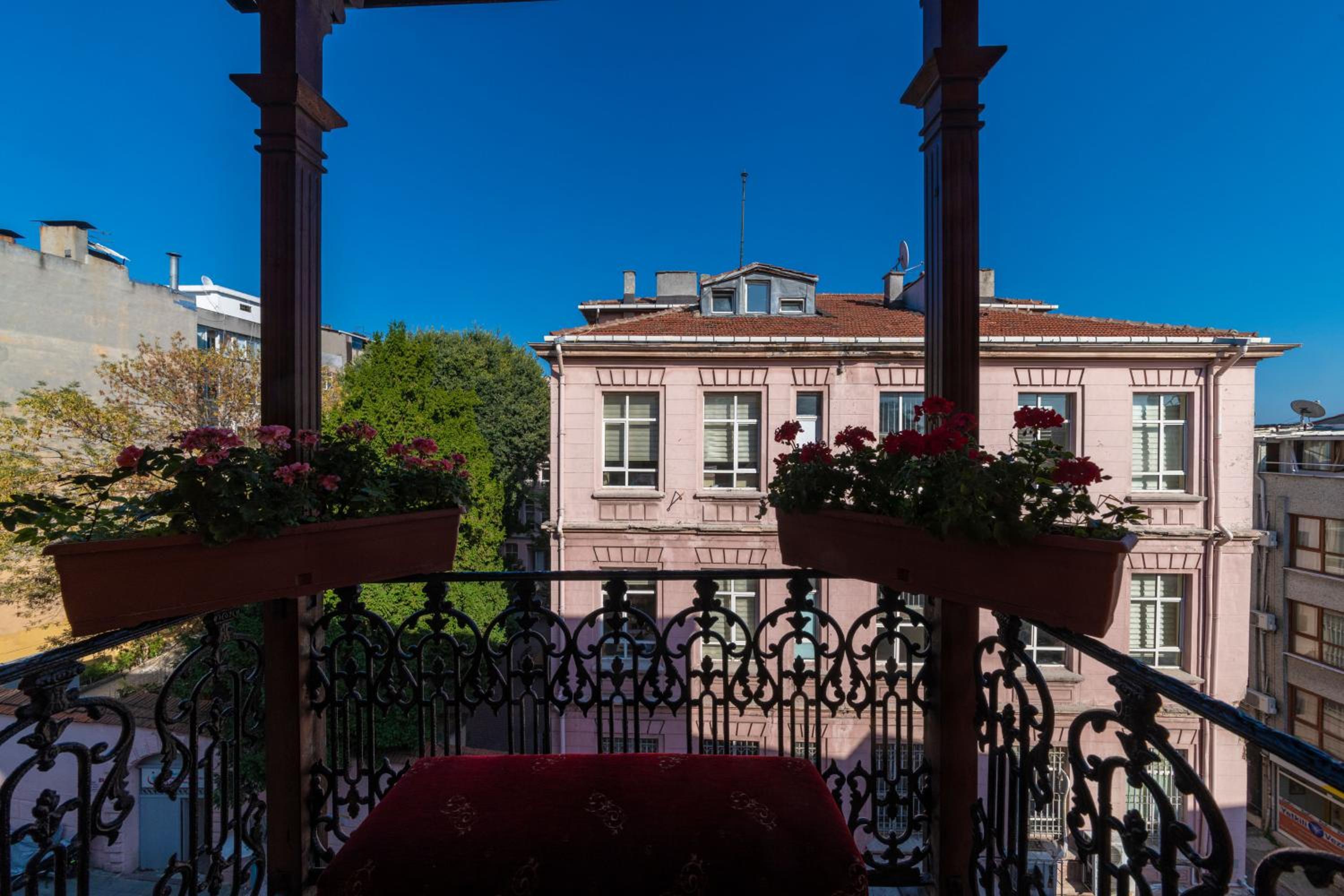 Ista Palace Hotel - Image 143