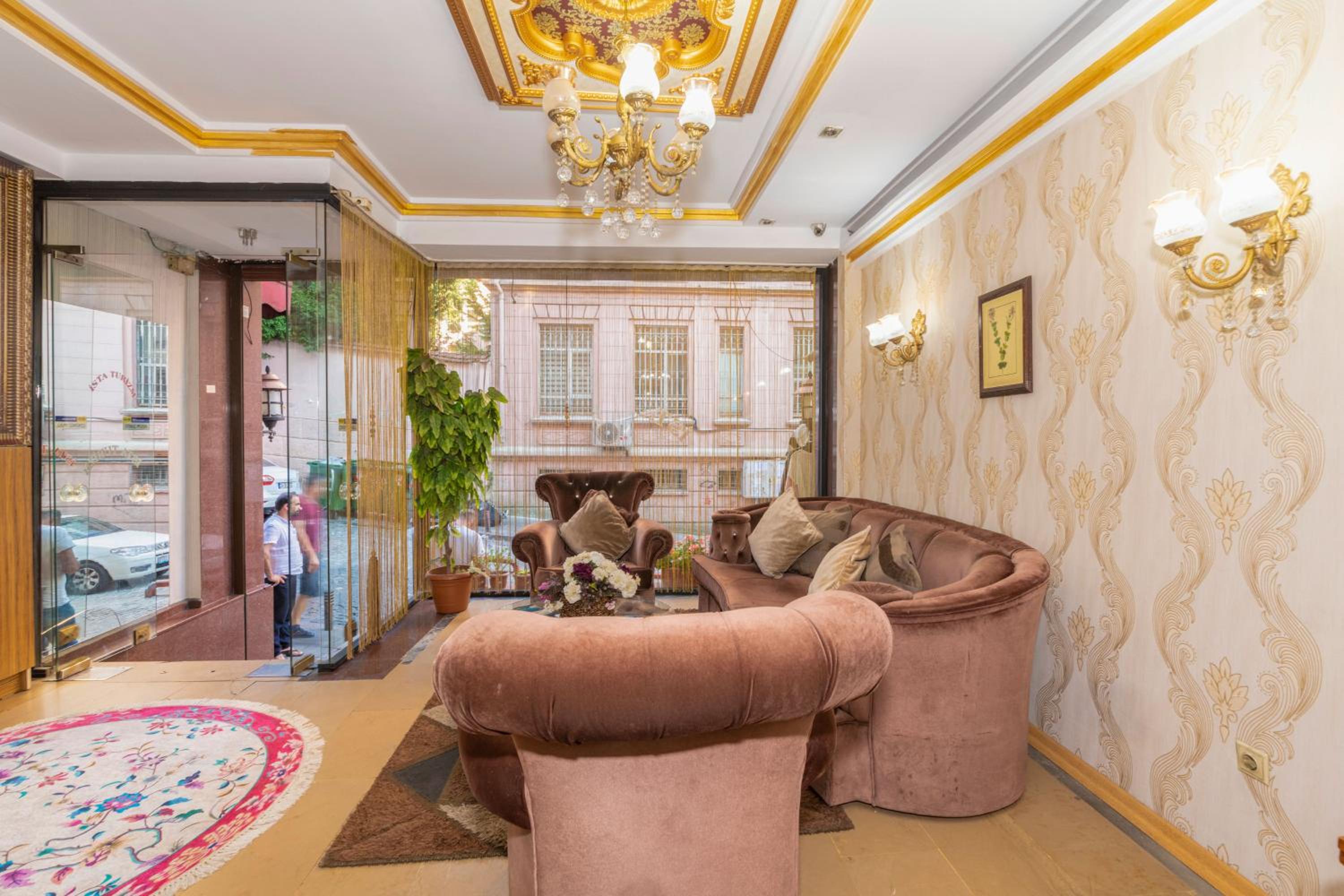 Ista Palace Hotel - Image 142