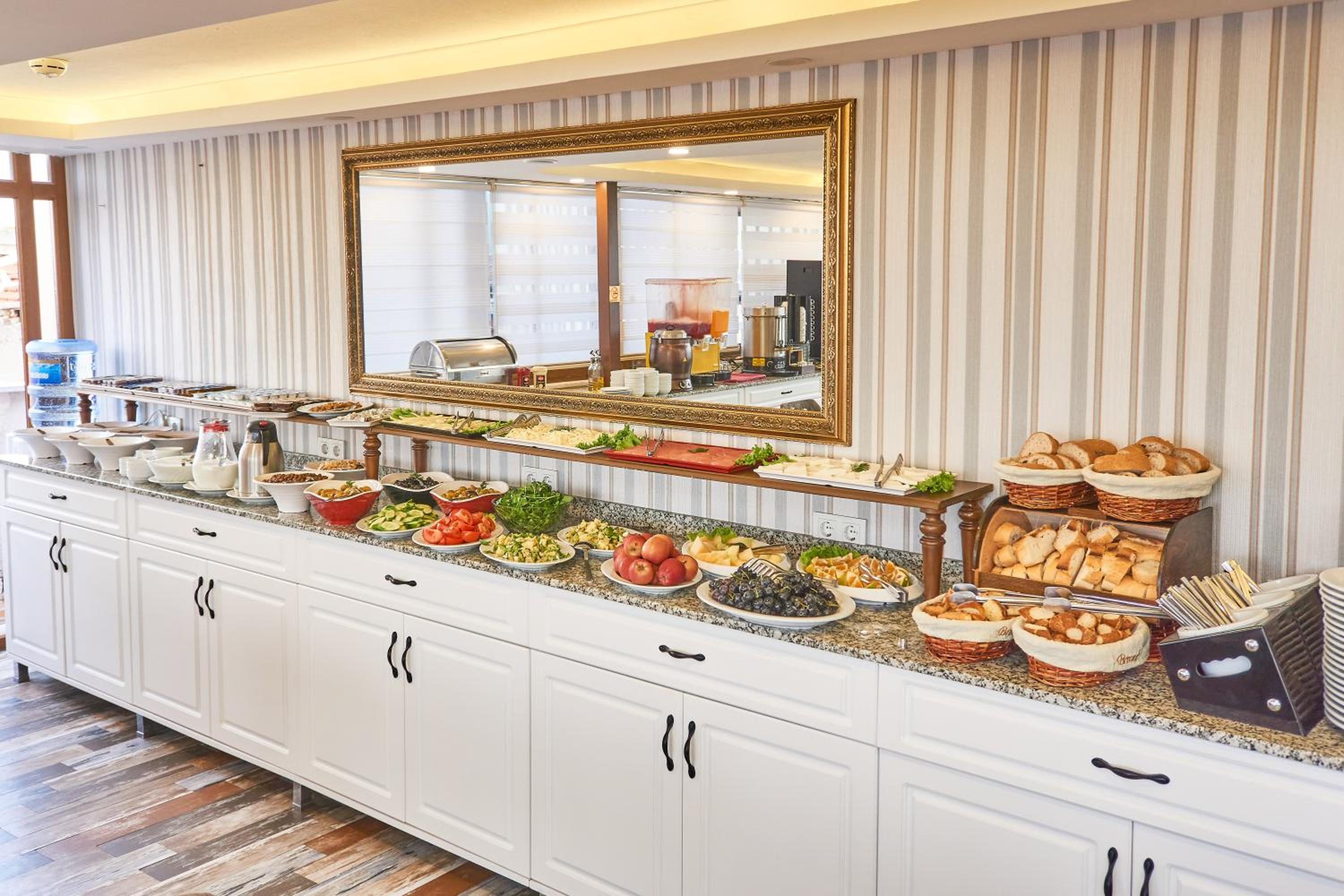 Beyazit Palace Otel Cafe & Restoran - Image 38