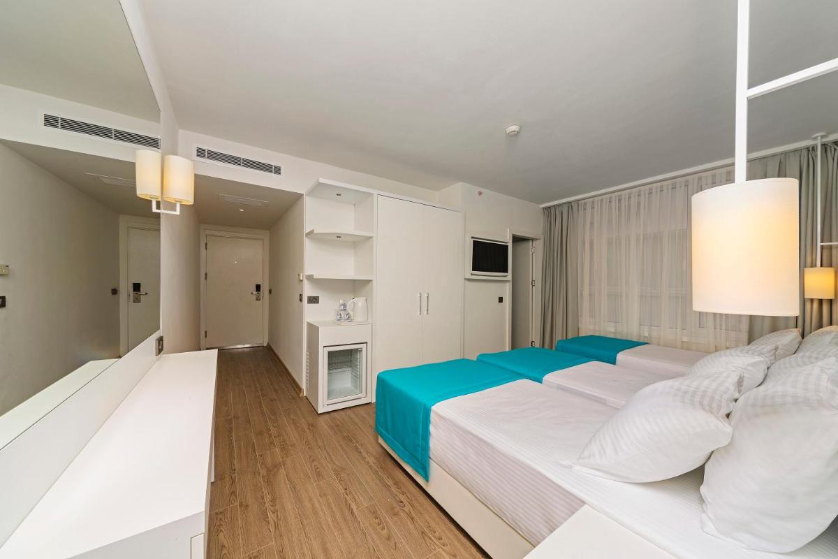 Poseidon Hotel - Adult Only - Image 30