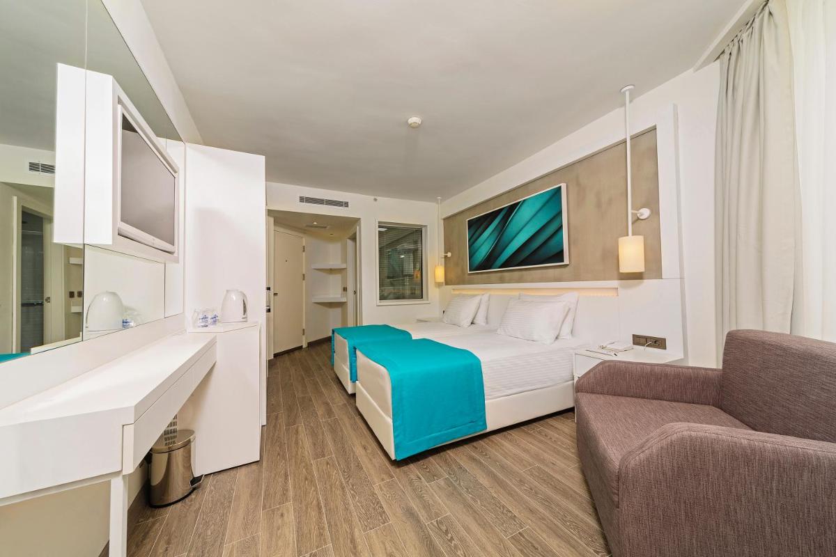 Poseidon Hotel - Adult Only - Image 18