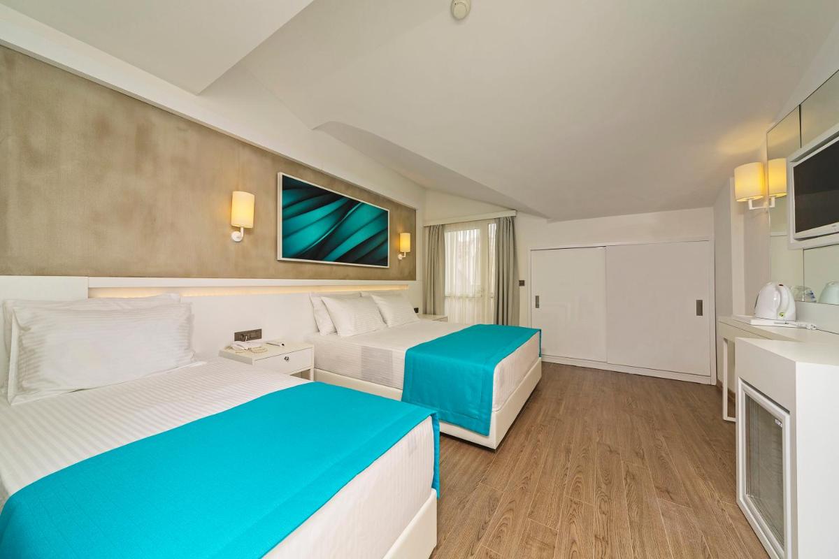 Poseidon Hotel - Adult Only - Image 32