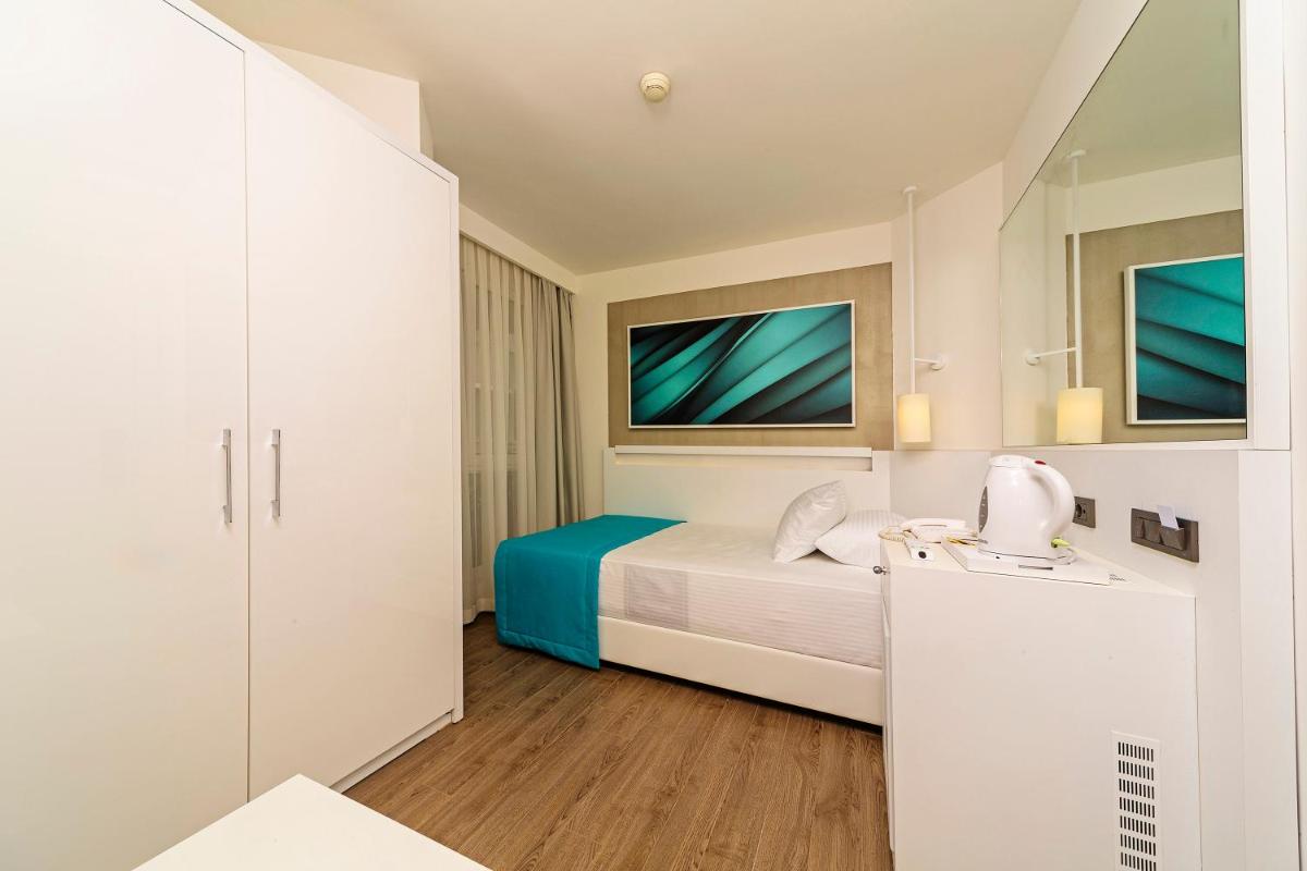 Poseidon Hotel - Adult Only - Image 31