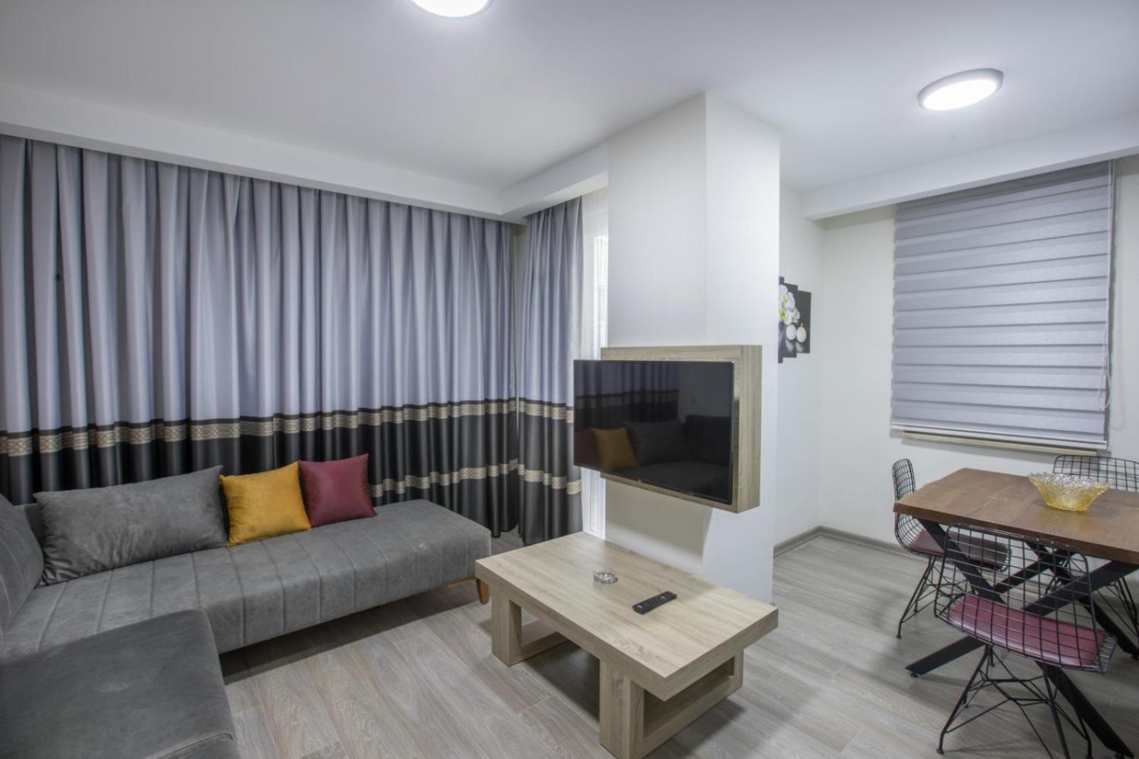 Elanis Suites - Image 40