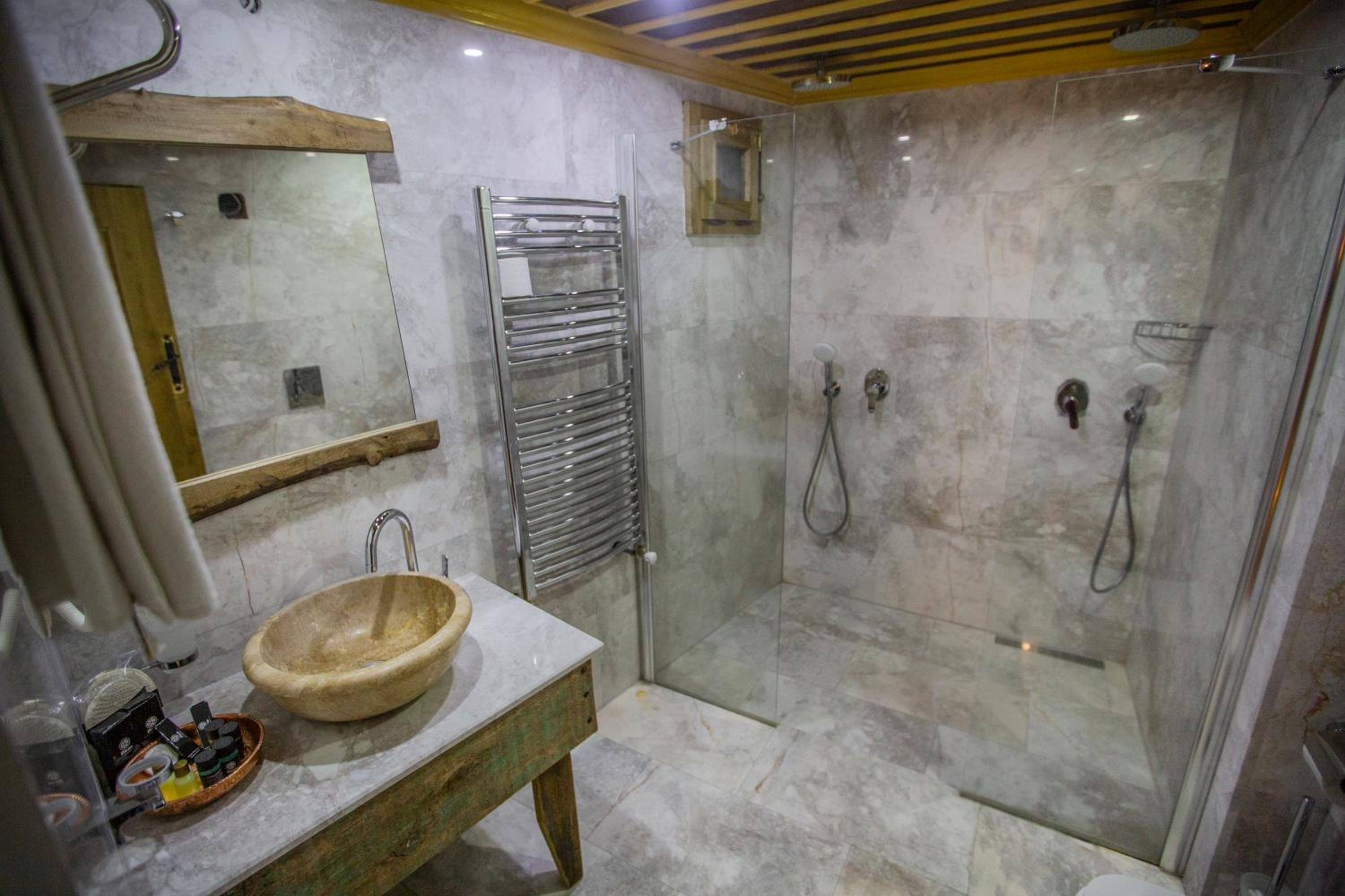 Divan Cave House - Image 17