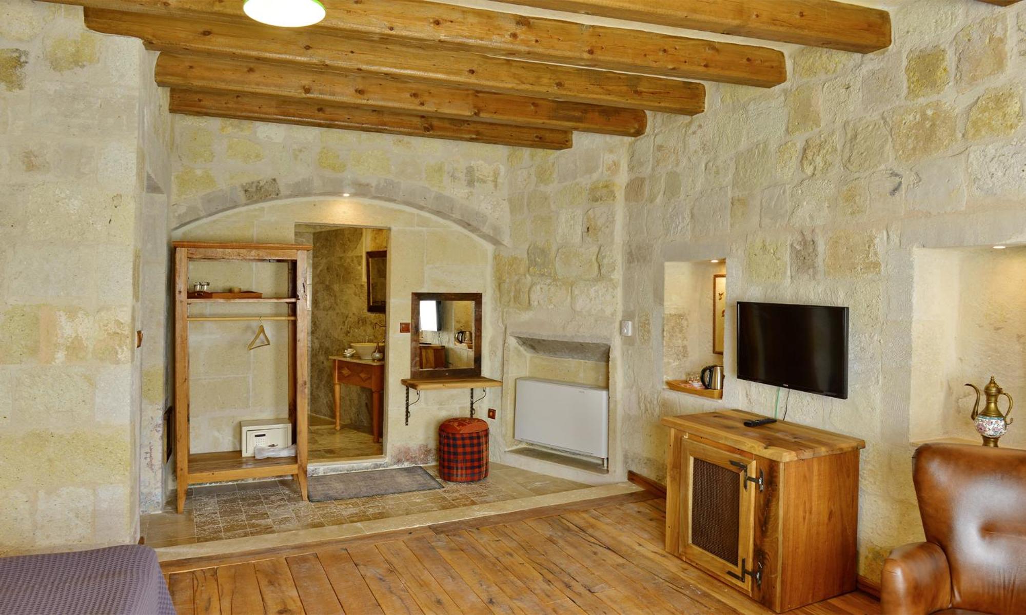 Seki Cave Suites - Image 189