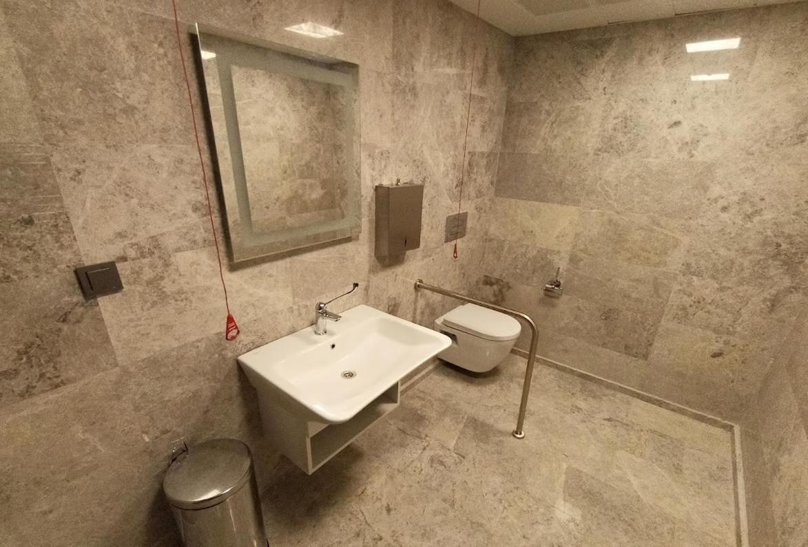 Days Hotel by Wyndham Ankara Cankaya - Image 89