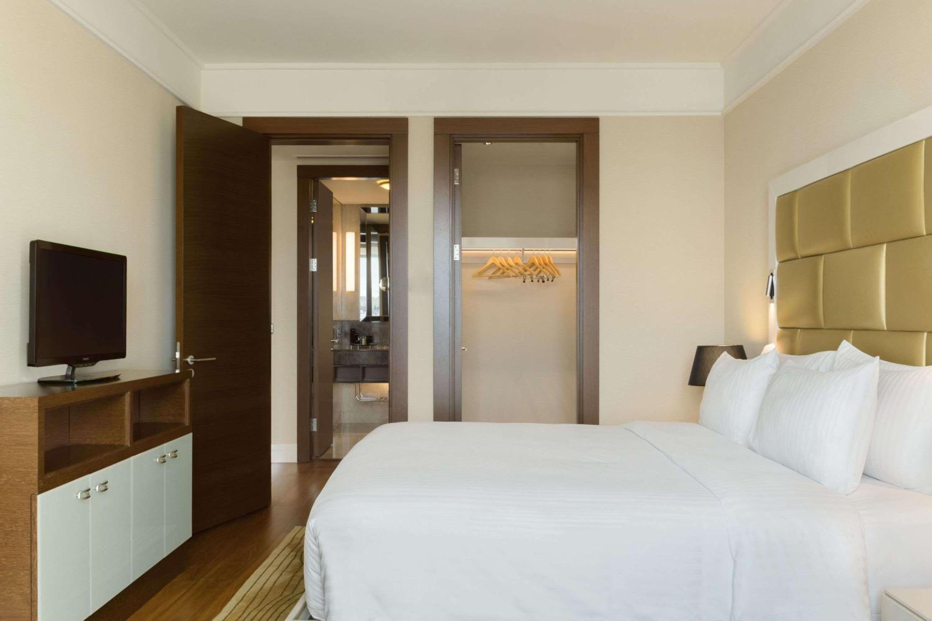 Wyndham Grand Istanbul Europe - Image 10