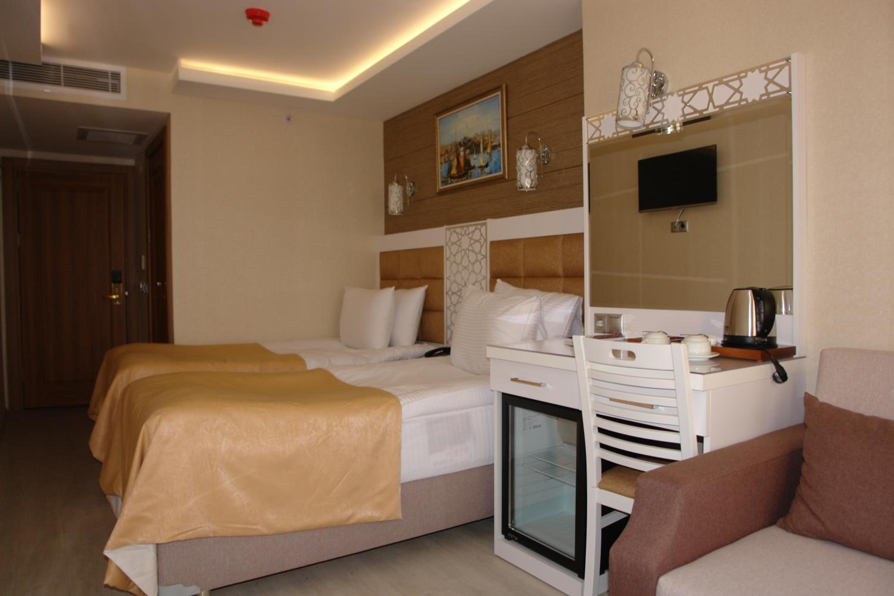 Istanbul River Hotel - Image 17