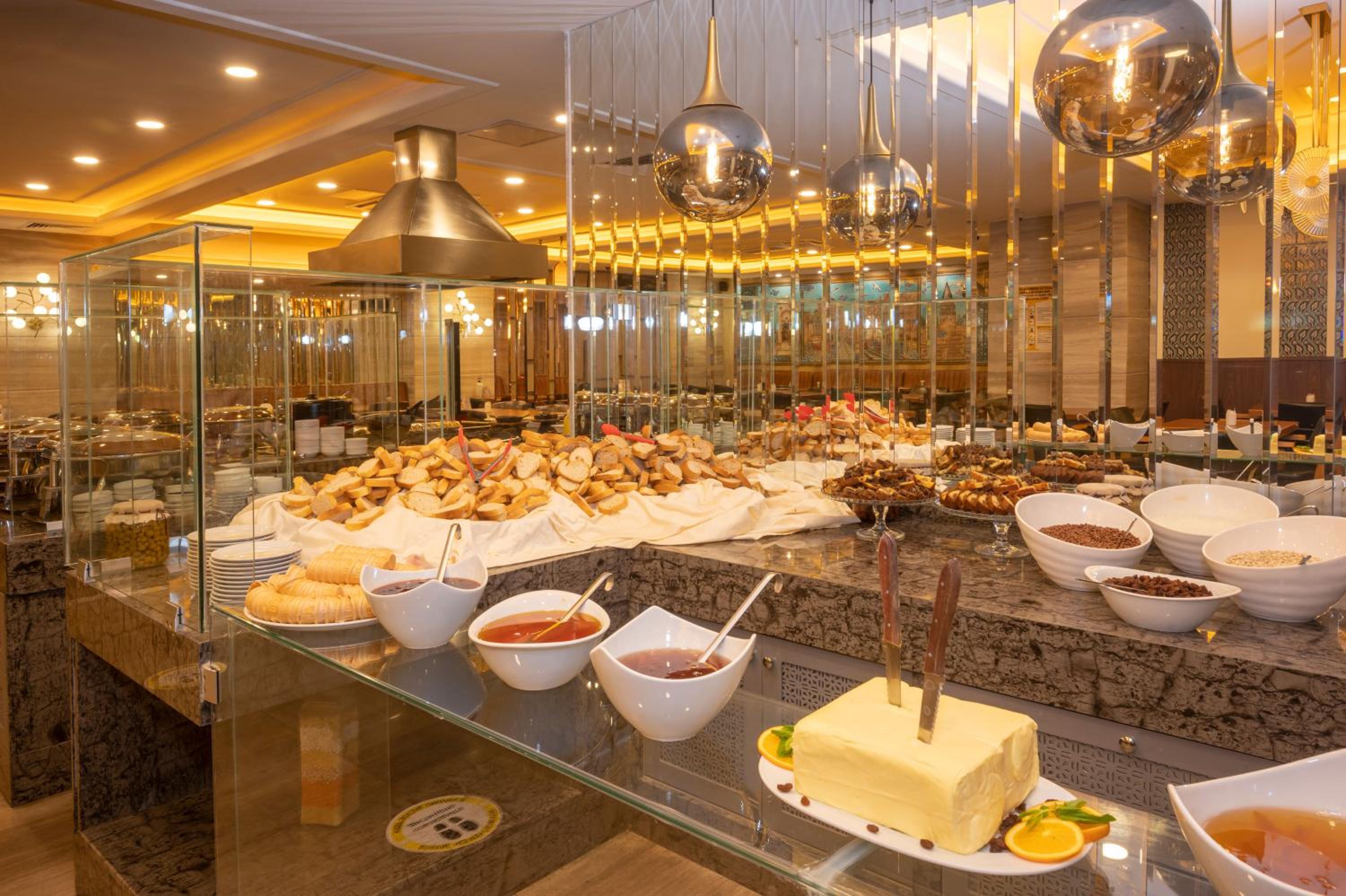 Ramada By Wyndham Istanbul Pera Taksim - Image 46