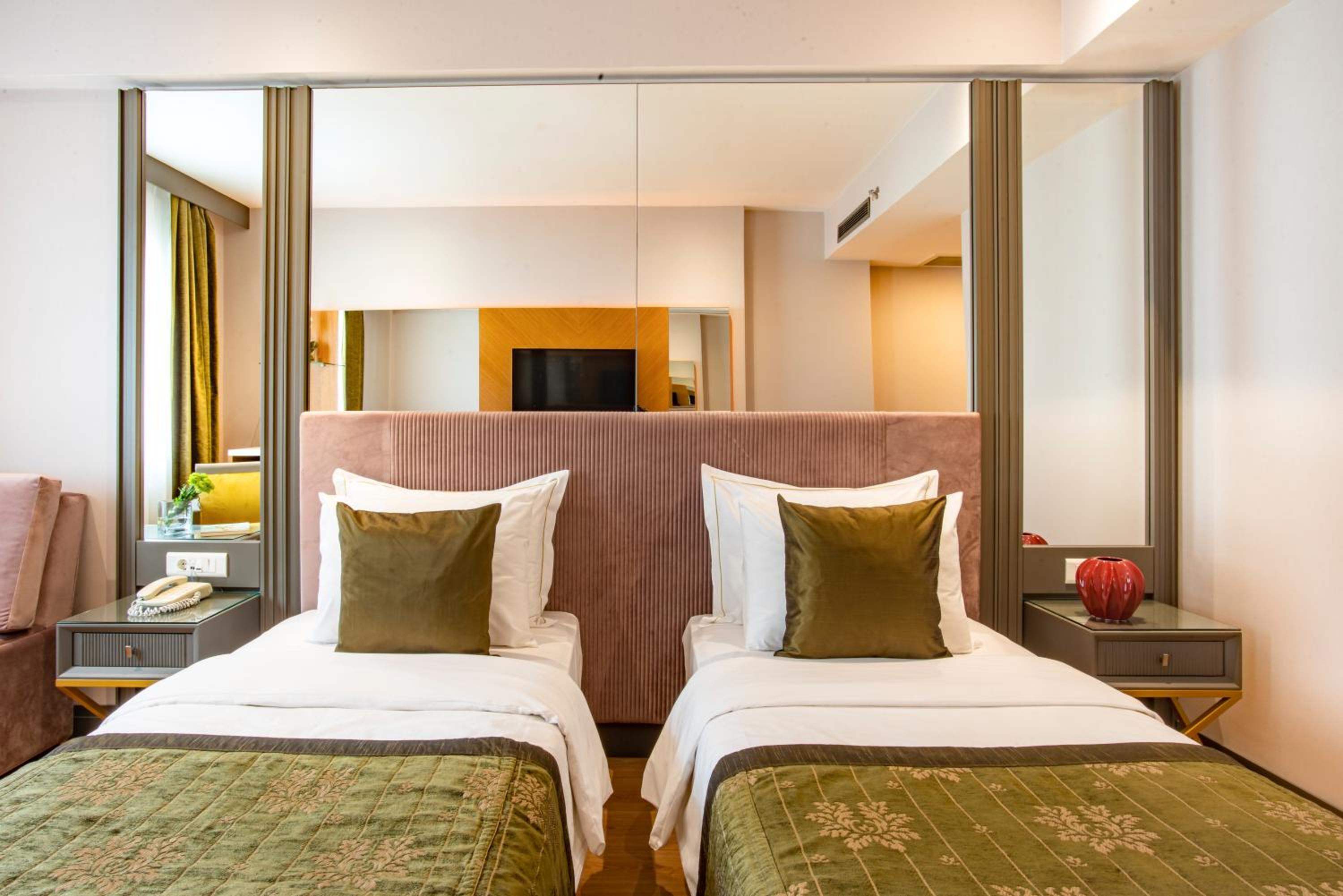 Oran Hotel - Image 5