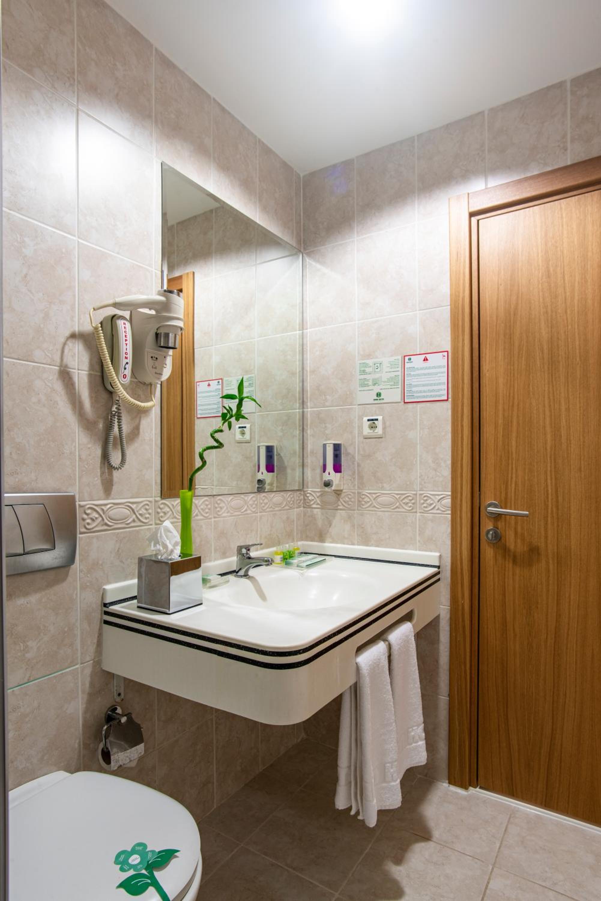 Oran Hotel - Image 49