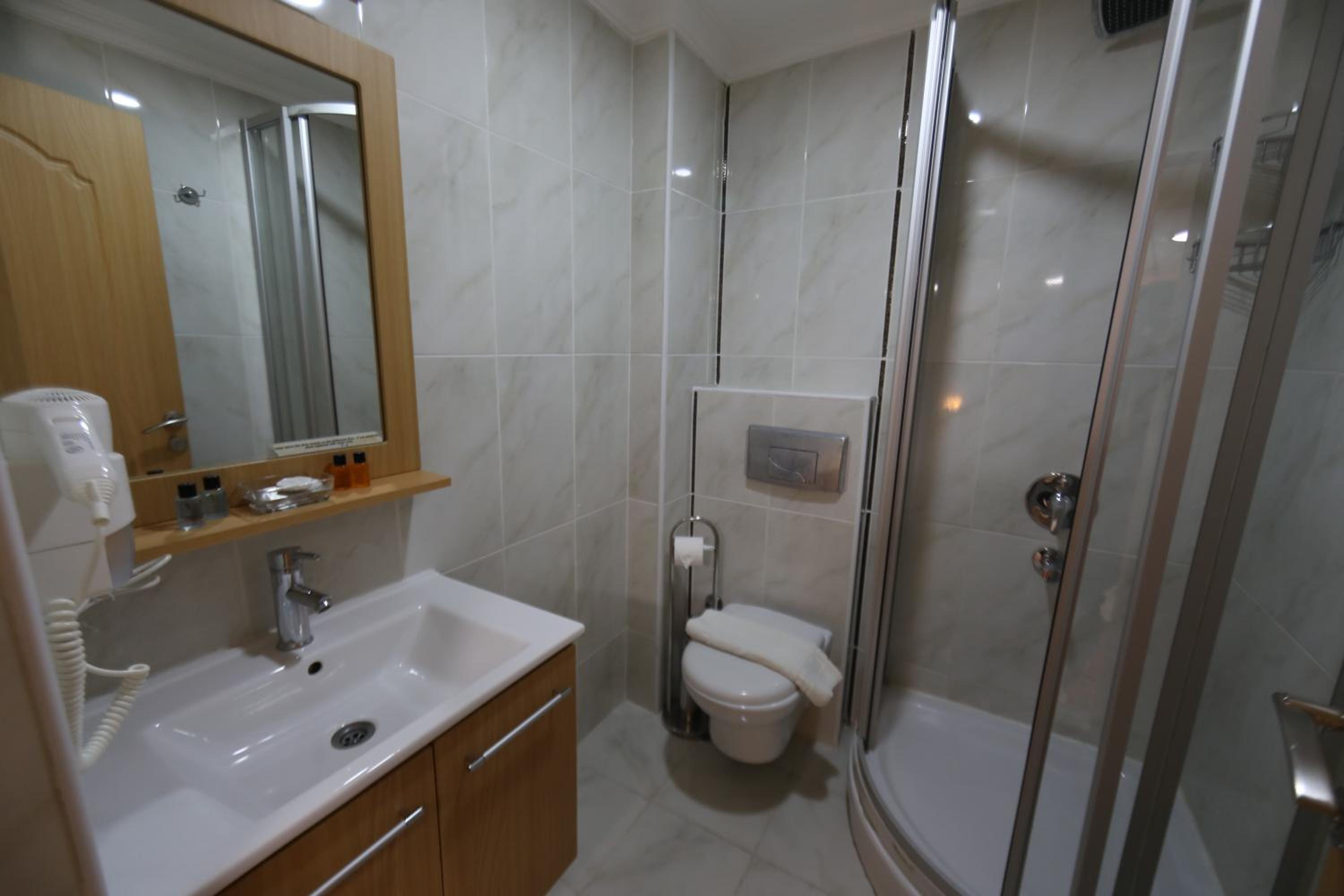 Sultans Royal Hotel - Image 117