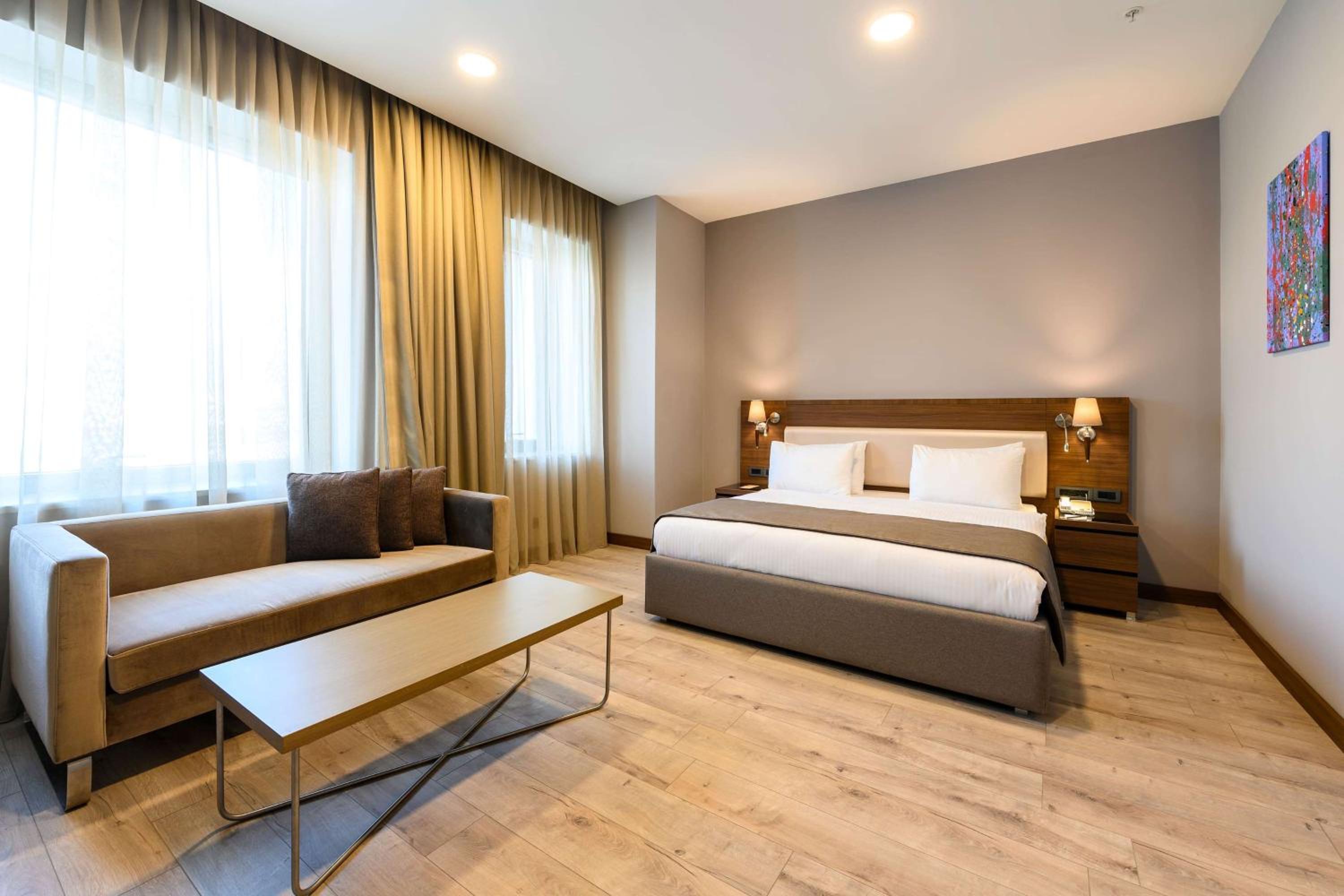 La Quinta by Wyndham İstanbul Güneşli - Image 8
