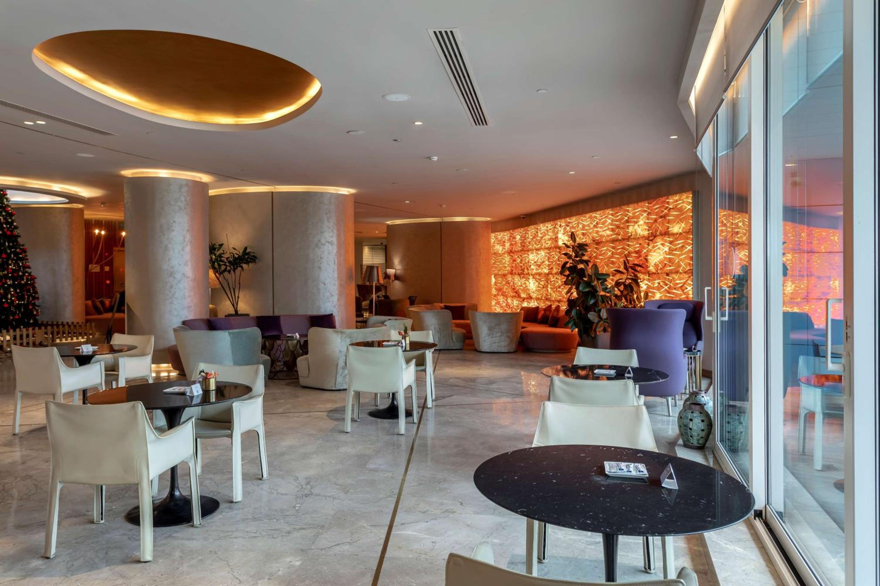 Radisson Blu Otel İstanbul Ottomare - Image 19