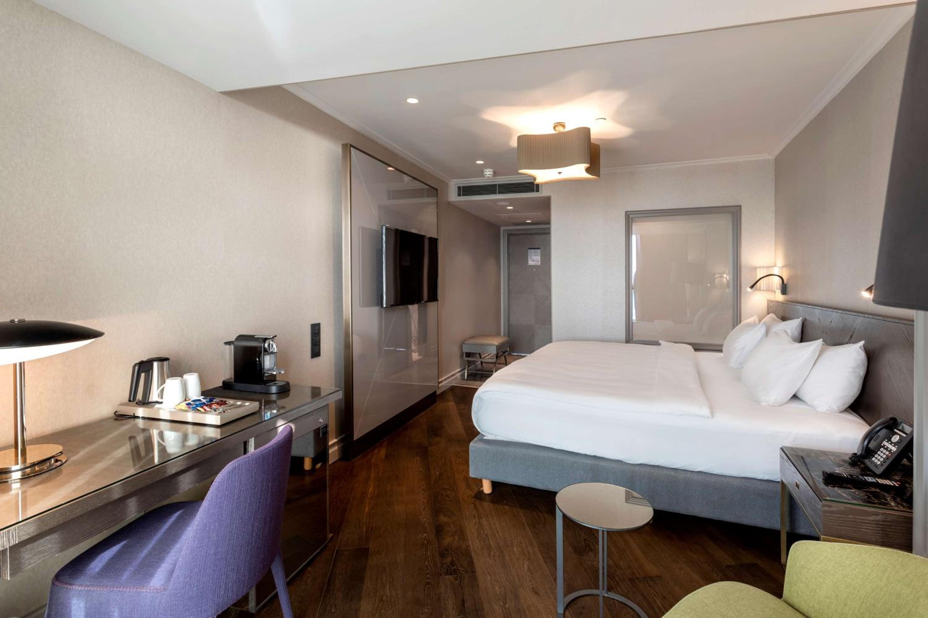 Radisson Blu Otel İstanbul Ottomare - Image 35