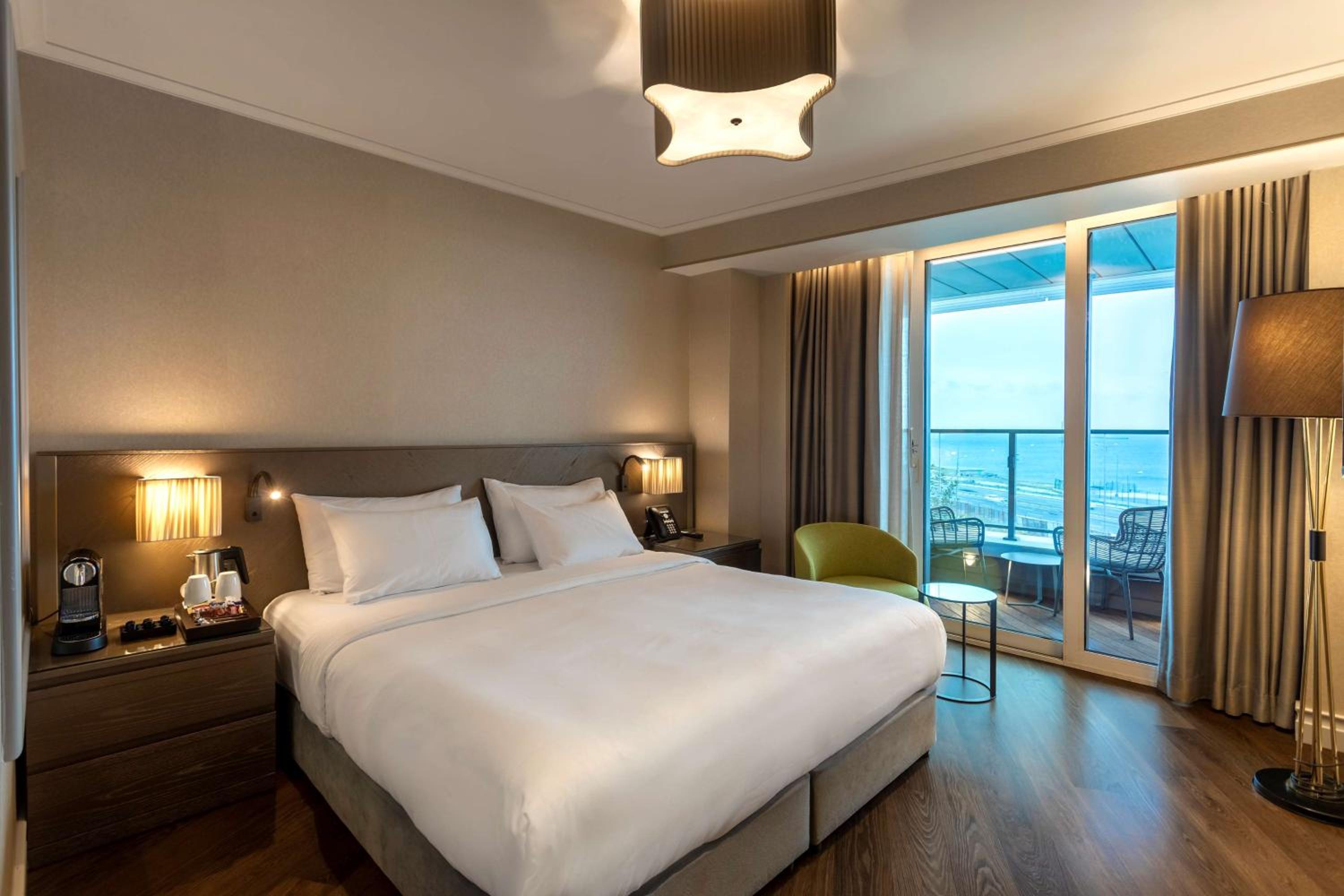Radisson Blu Otel İstanbul Ottomare - Image 33