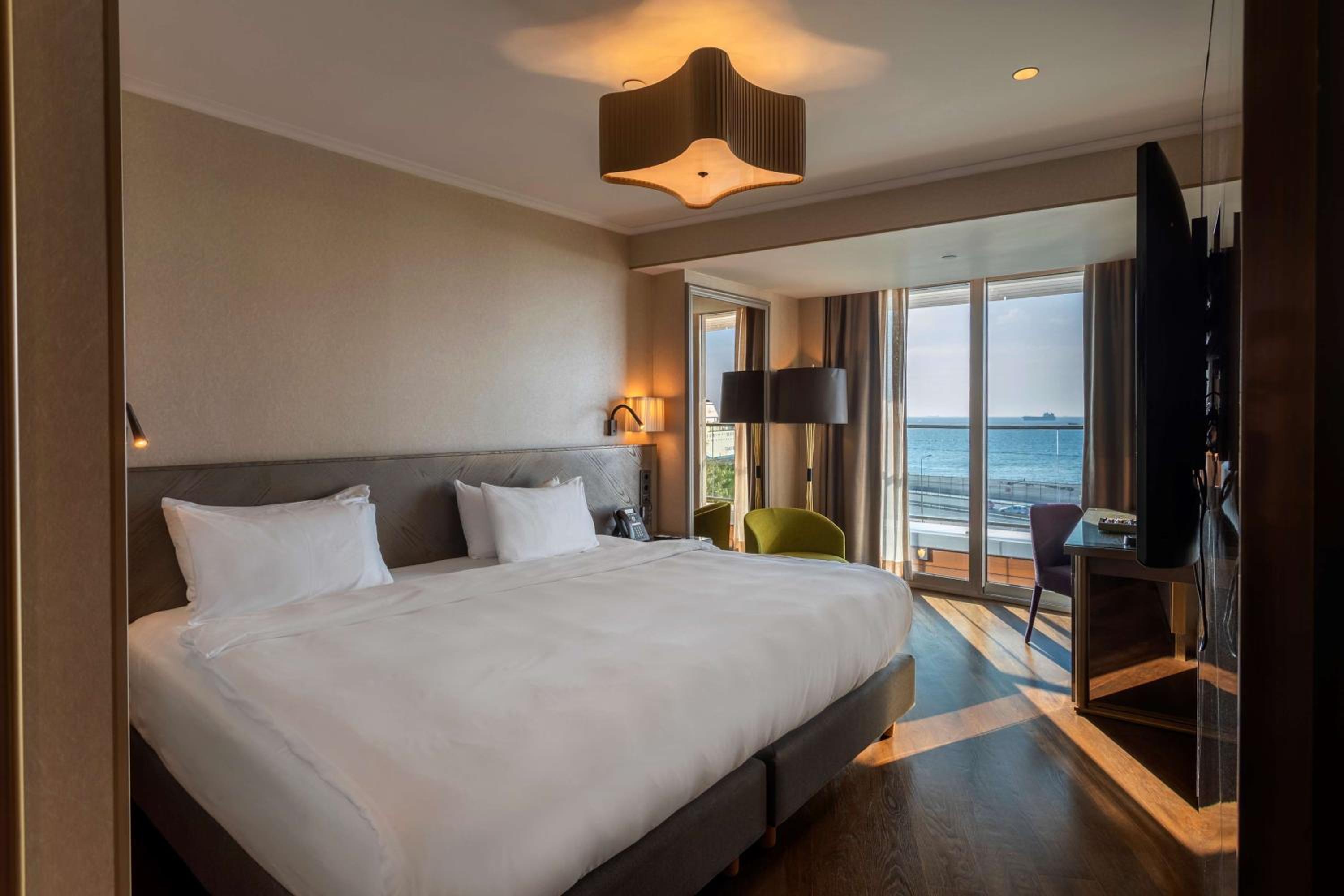 Radisson Blu Otel İstanbul Ottomare - Image 38