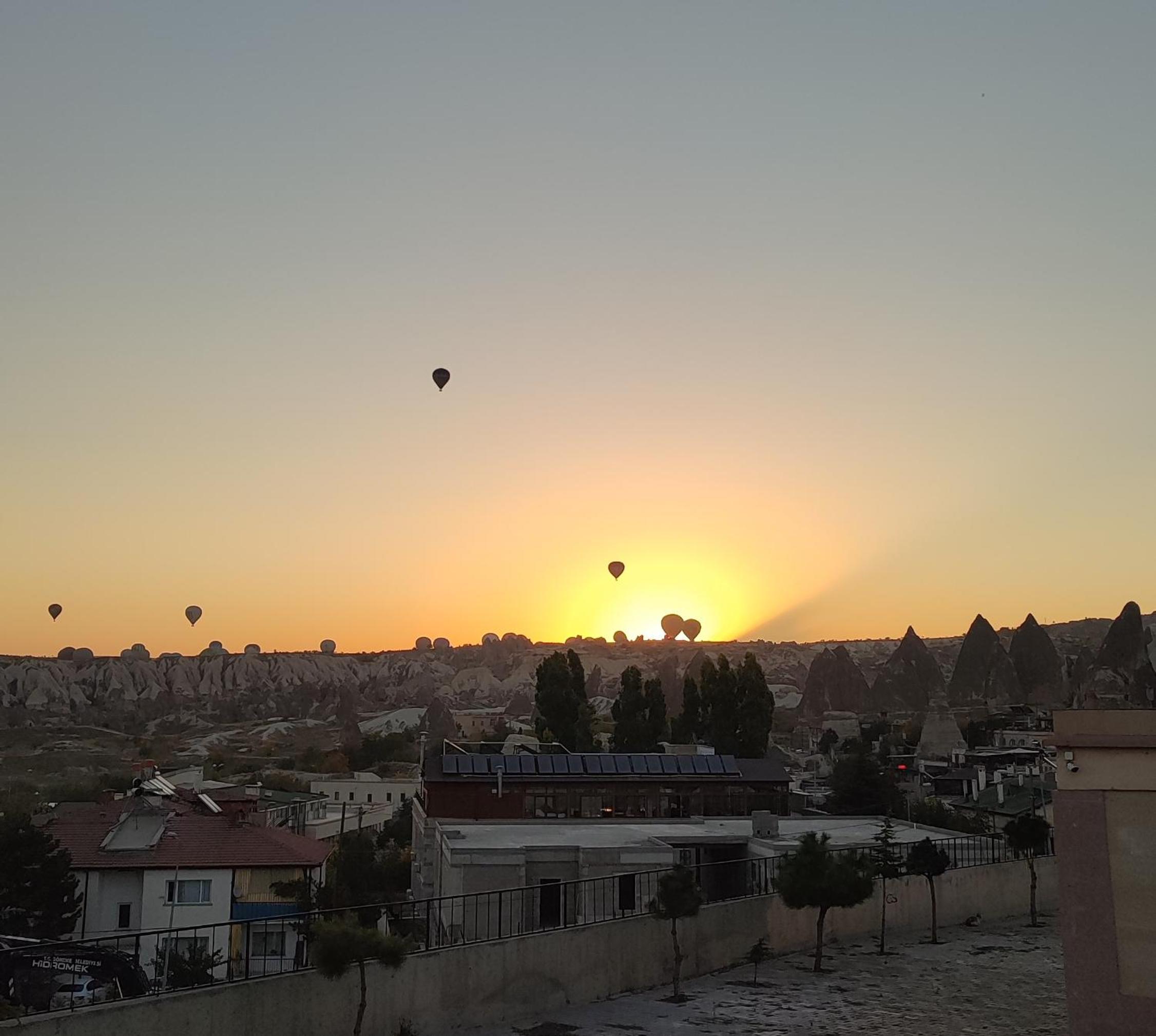 Balloon View Hotel - Image 31