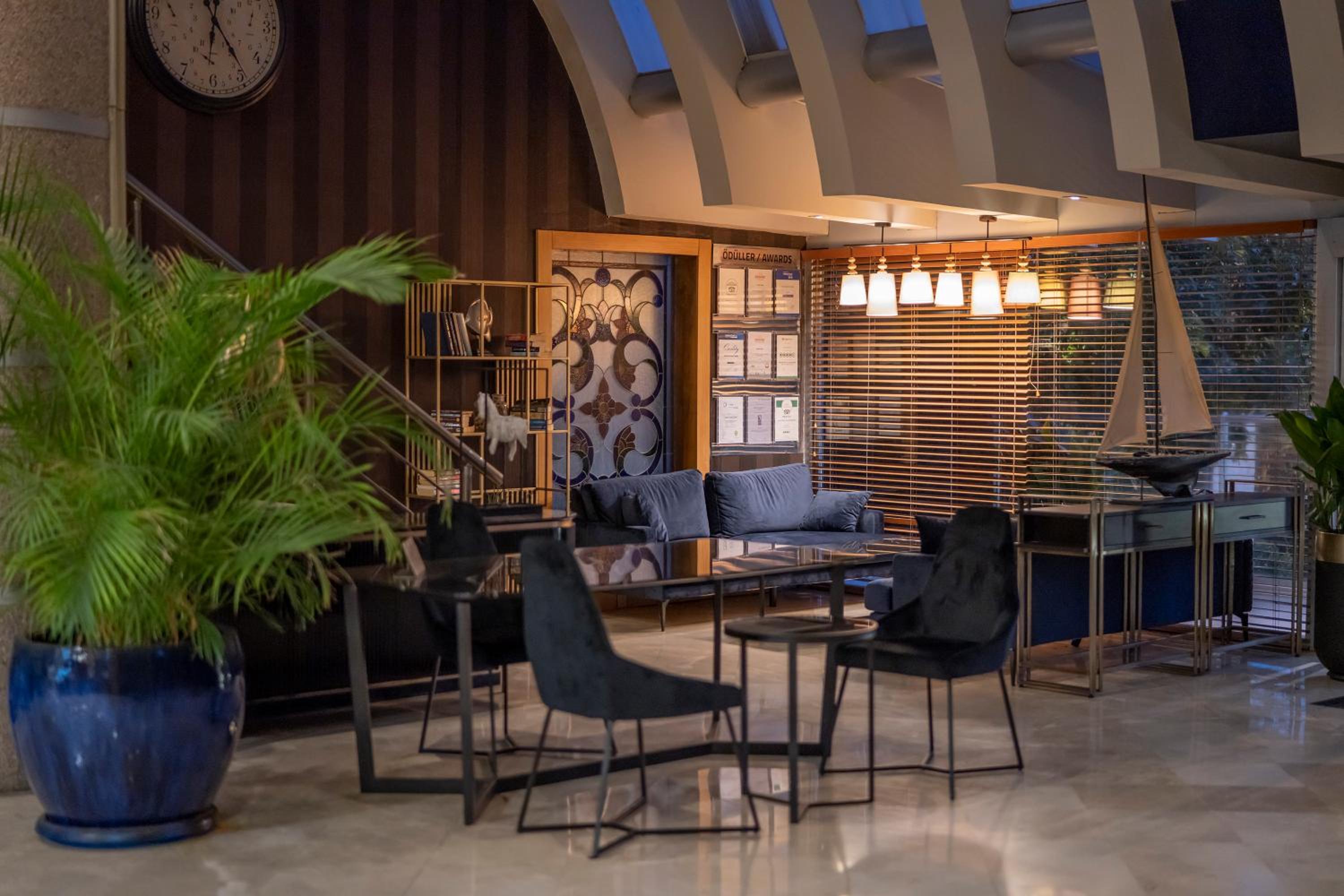 Grand Cettia Hotel - Image 15