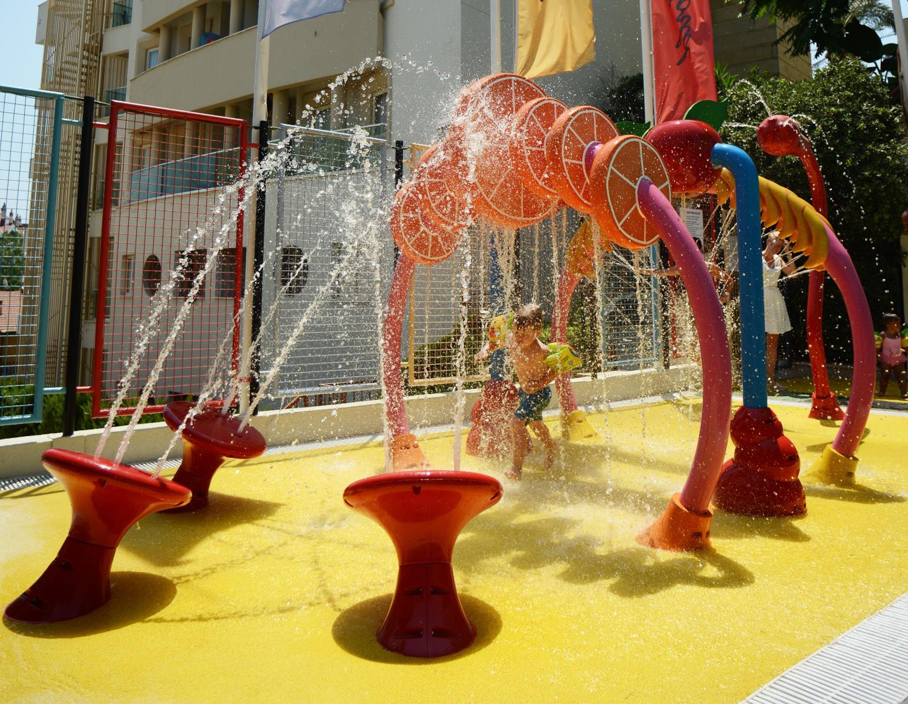 Grand Cettia Hotel - Image 29