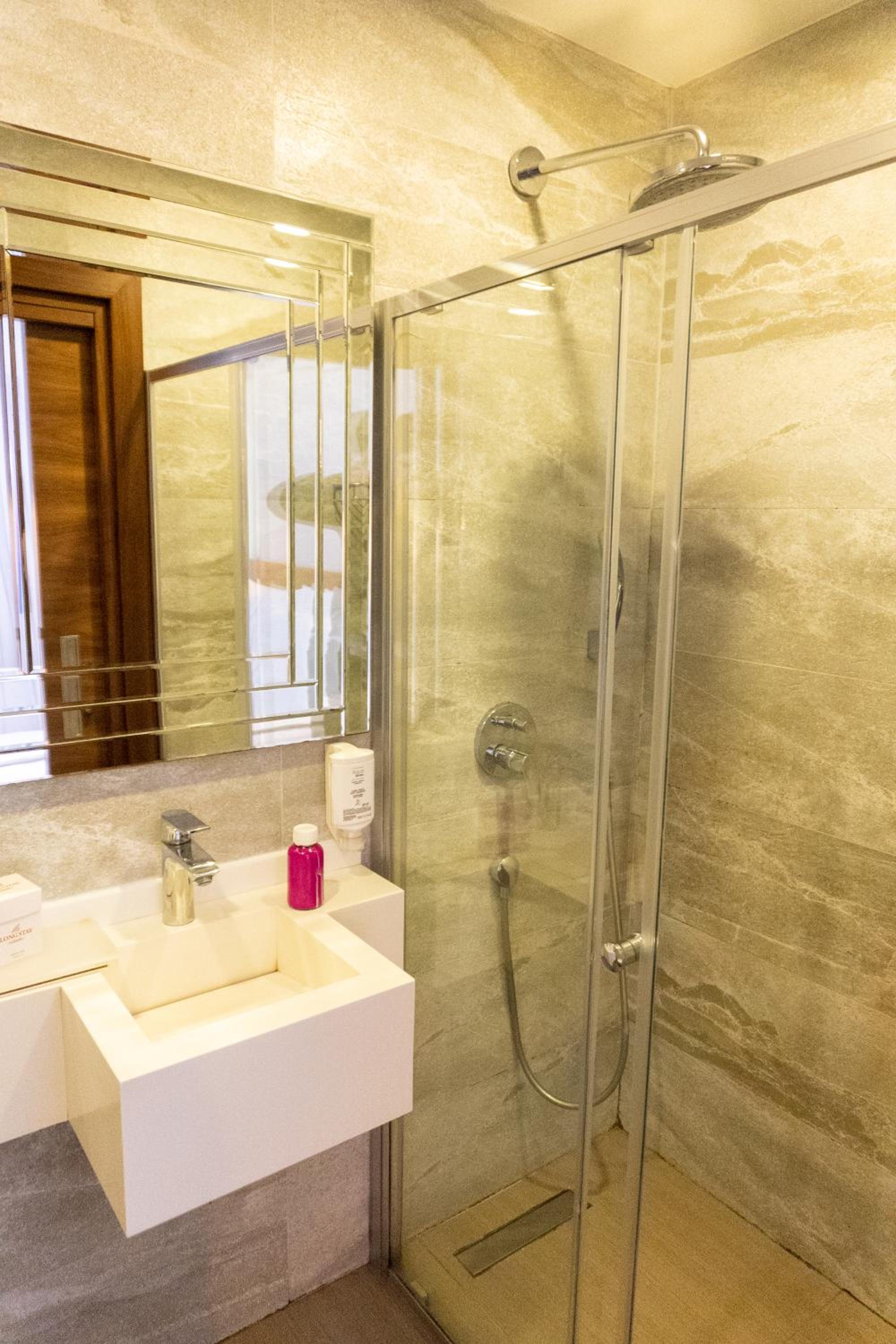 Long Stay İstanbul Hotel - Image 20