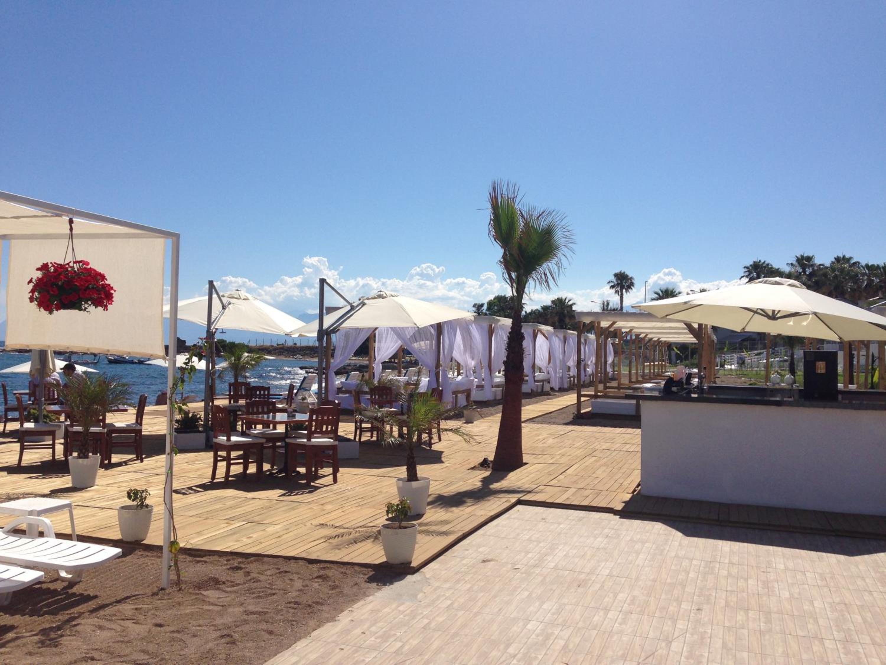 Tourist Hotel - Image 6