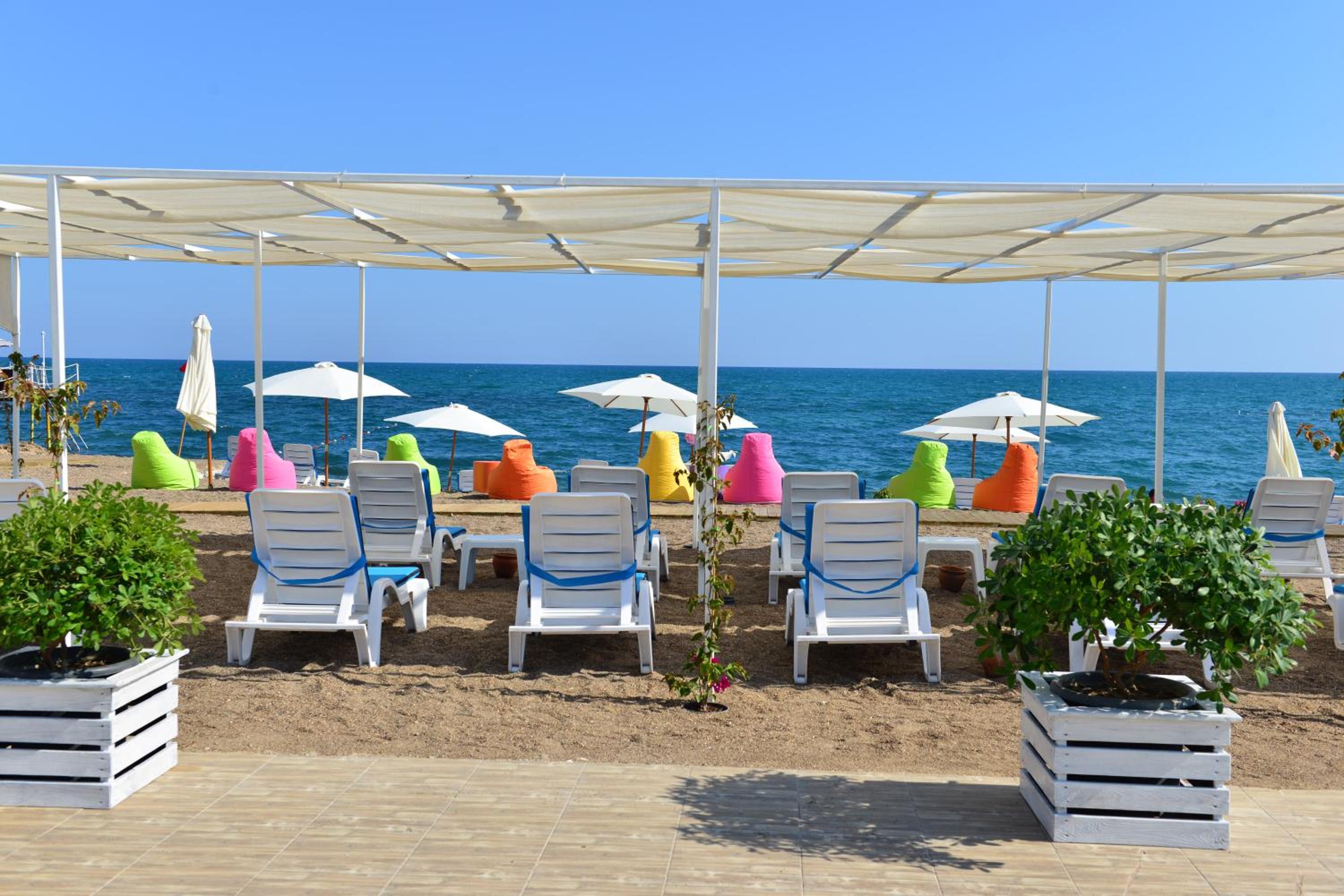Tourist Hotel - Image 37