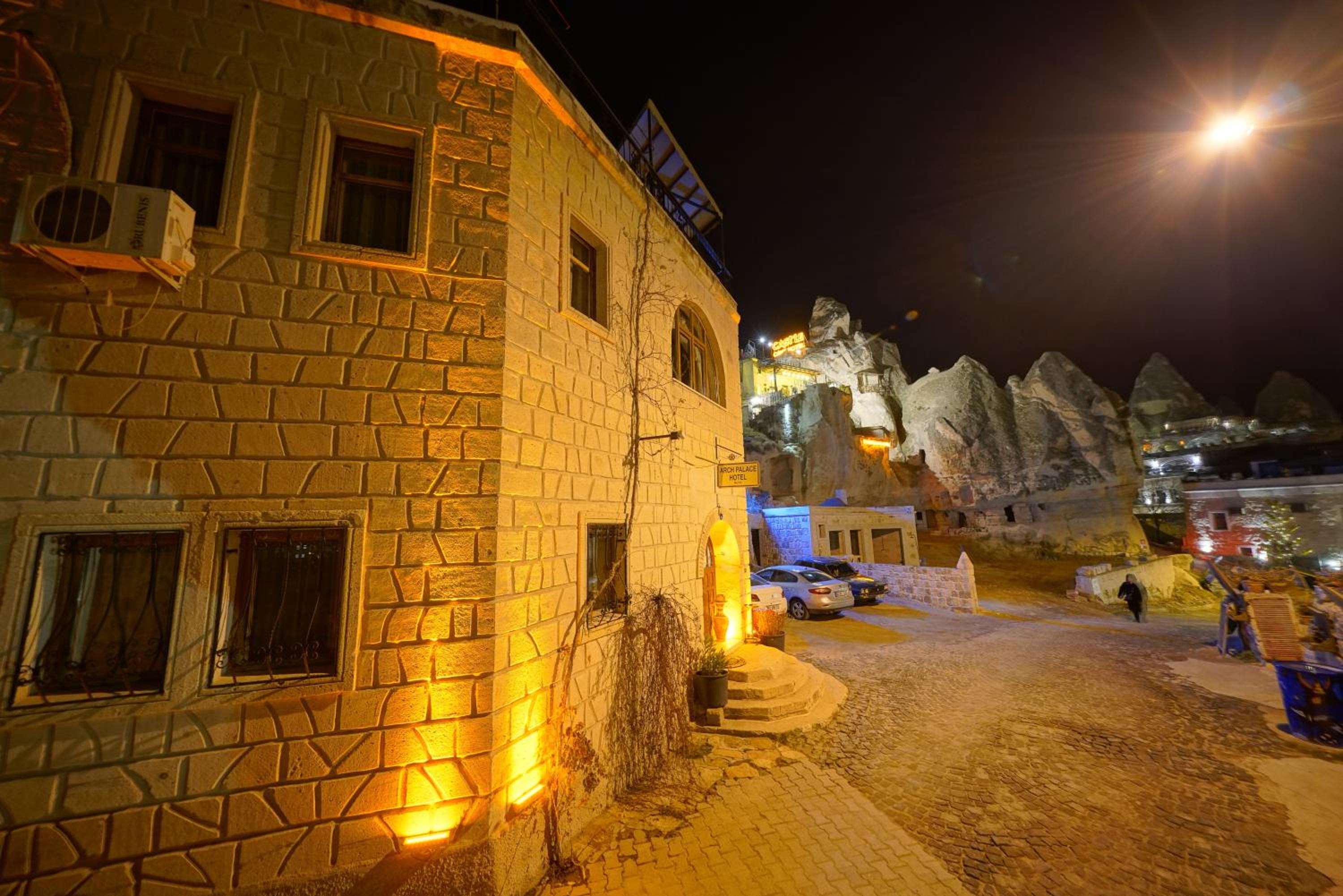 Arch Palace - Image 119