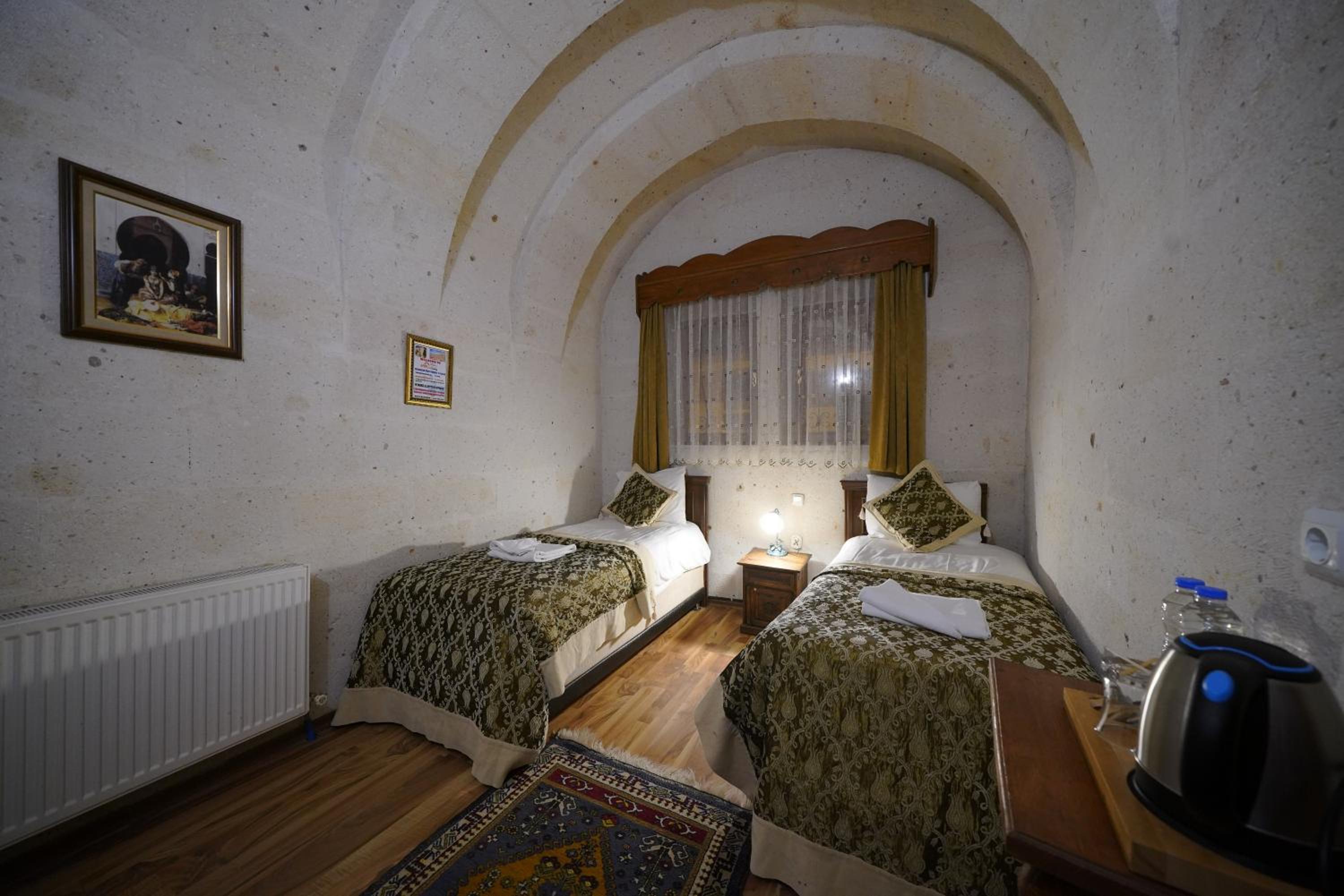 Arch Palace - Image 49